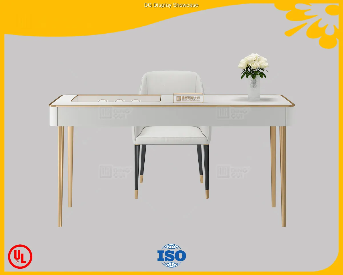 Luxury Jewelry Experience Table by DG Showcase 1