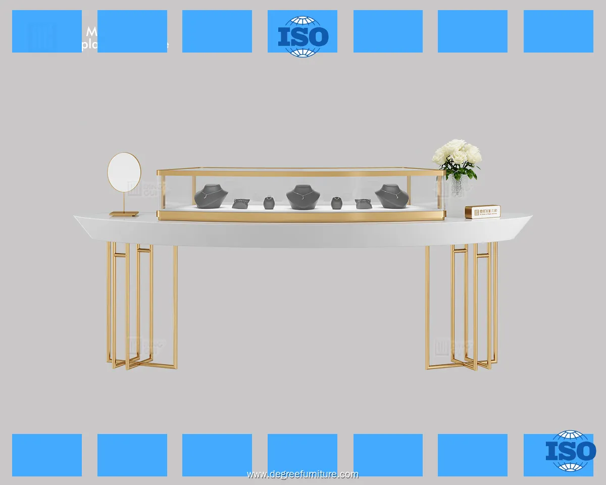 Elegant Jewelry Experience Table: DG Showcase 1