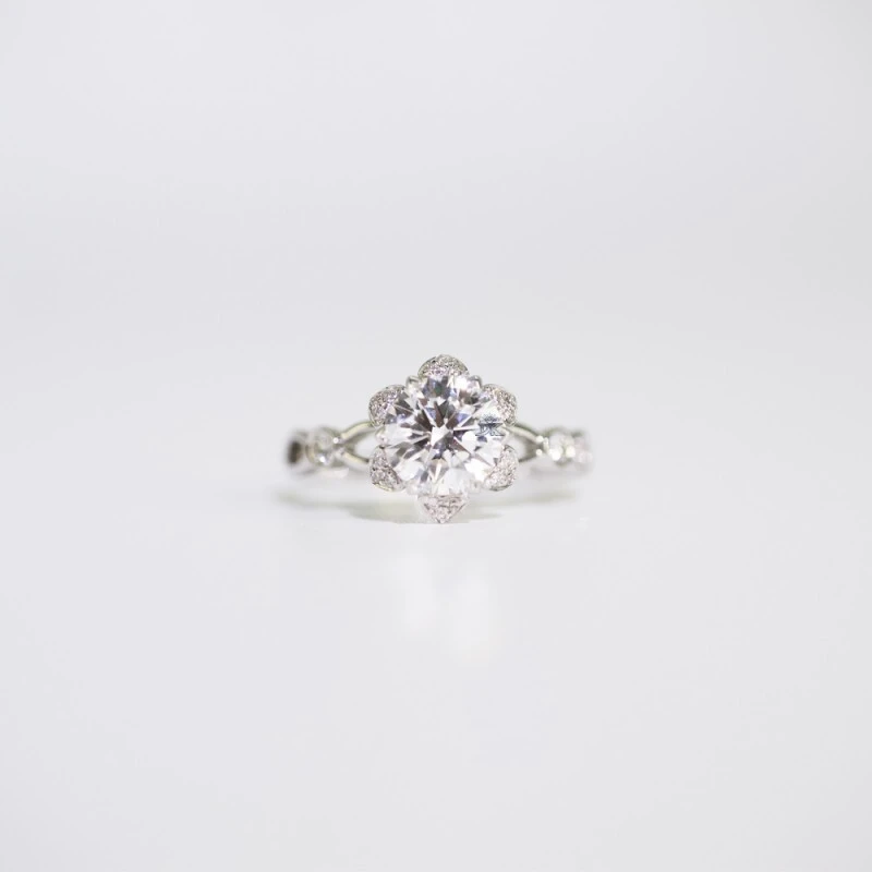 Dazzling 1.446CT Lab Grown Diamond Ring, 18K Gold Floral Setting 1