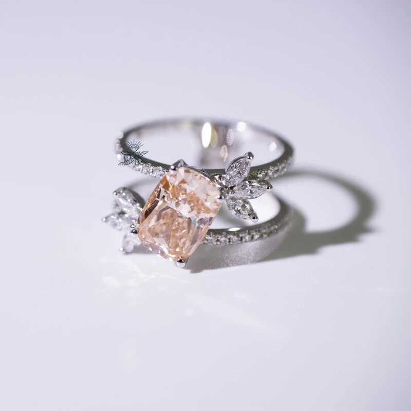 3.704CT Lab Grown Pink Diamond Ring 18K Gold Radiant cut 1
