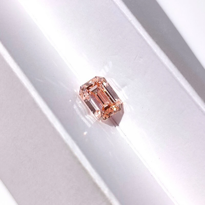 2CT Pink Emerald - Cut Lab - Grown Diamond | VVS/VS Clarity 1
