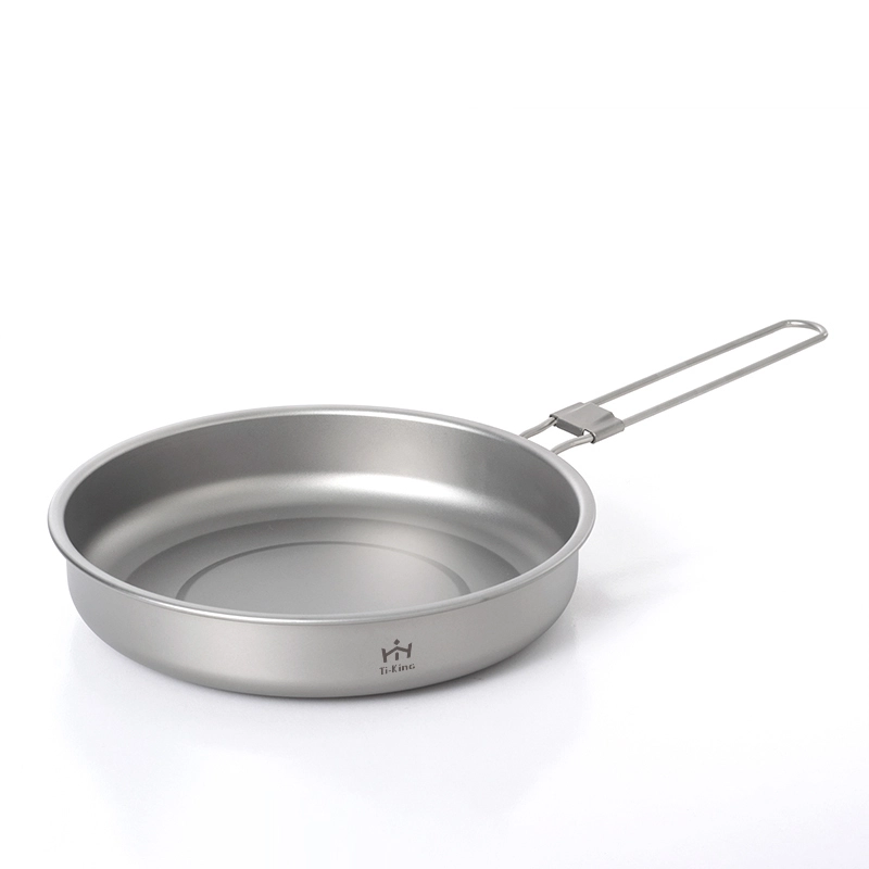 Sartén de titanio con mango plegable, ligera y duradera para cocinar en campamentos al aire libre. 1