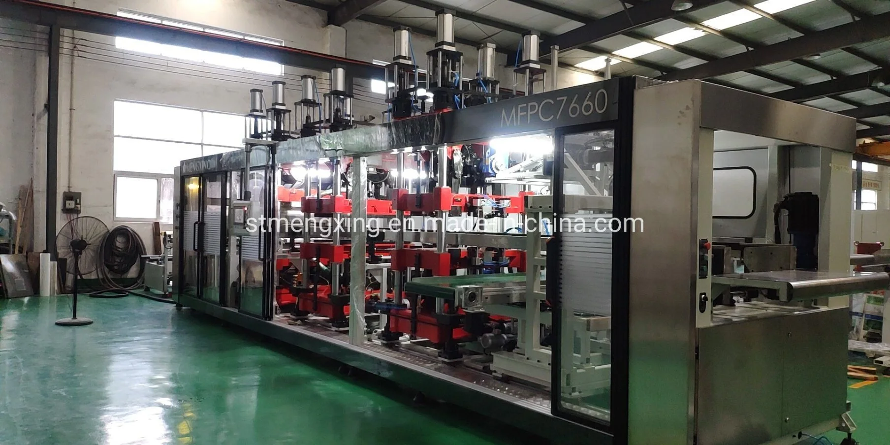 Vacuum Pressure Thermoforming Machine 4 Station Mengxing 1