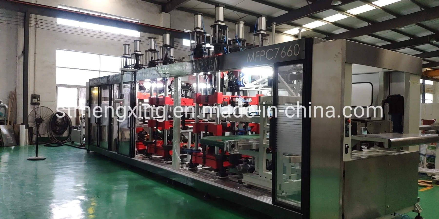 Full Automatic Vacuum Pressure Forming Machine with Punching (MFPC7660) 1
