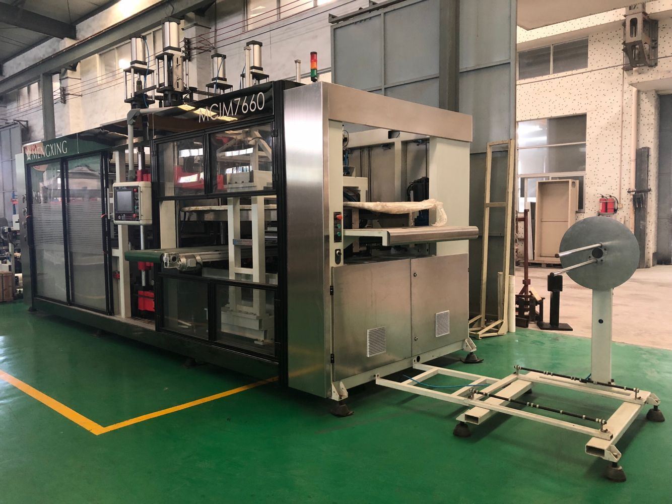 Mengxing 2 Stations BOPS Forming Machine (cutting in mold) 1