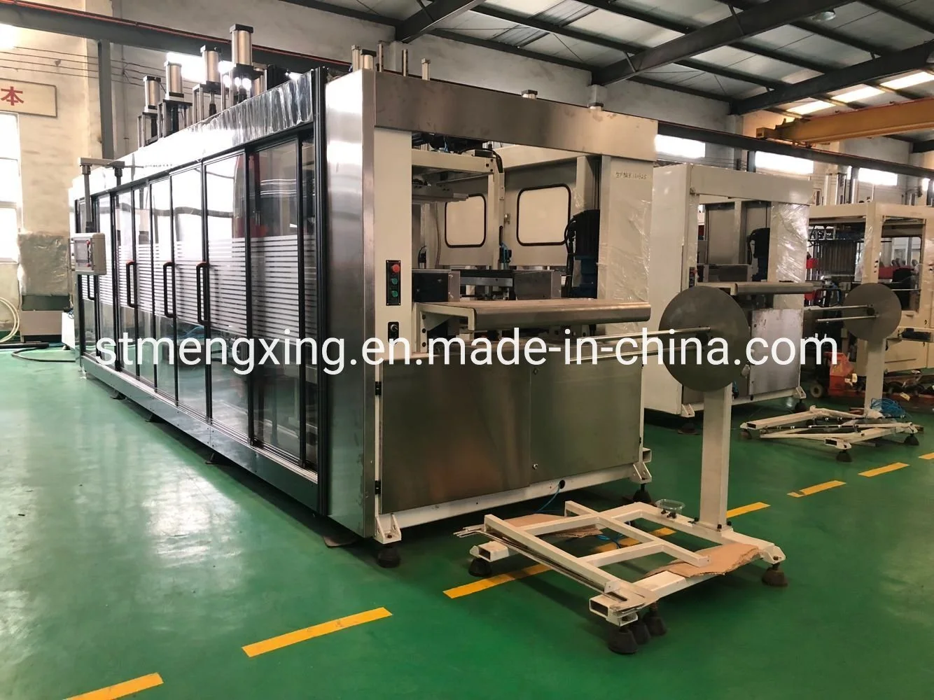 High Speed Thermoforming Machine with Forming, Cutting, Counting&Stacking 1