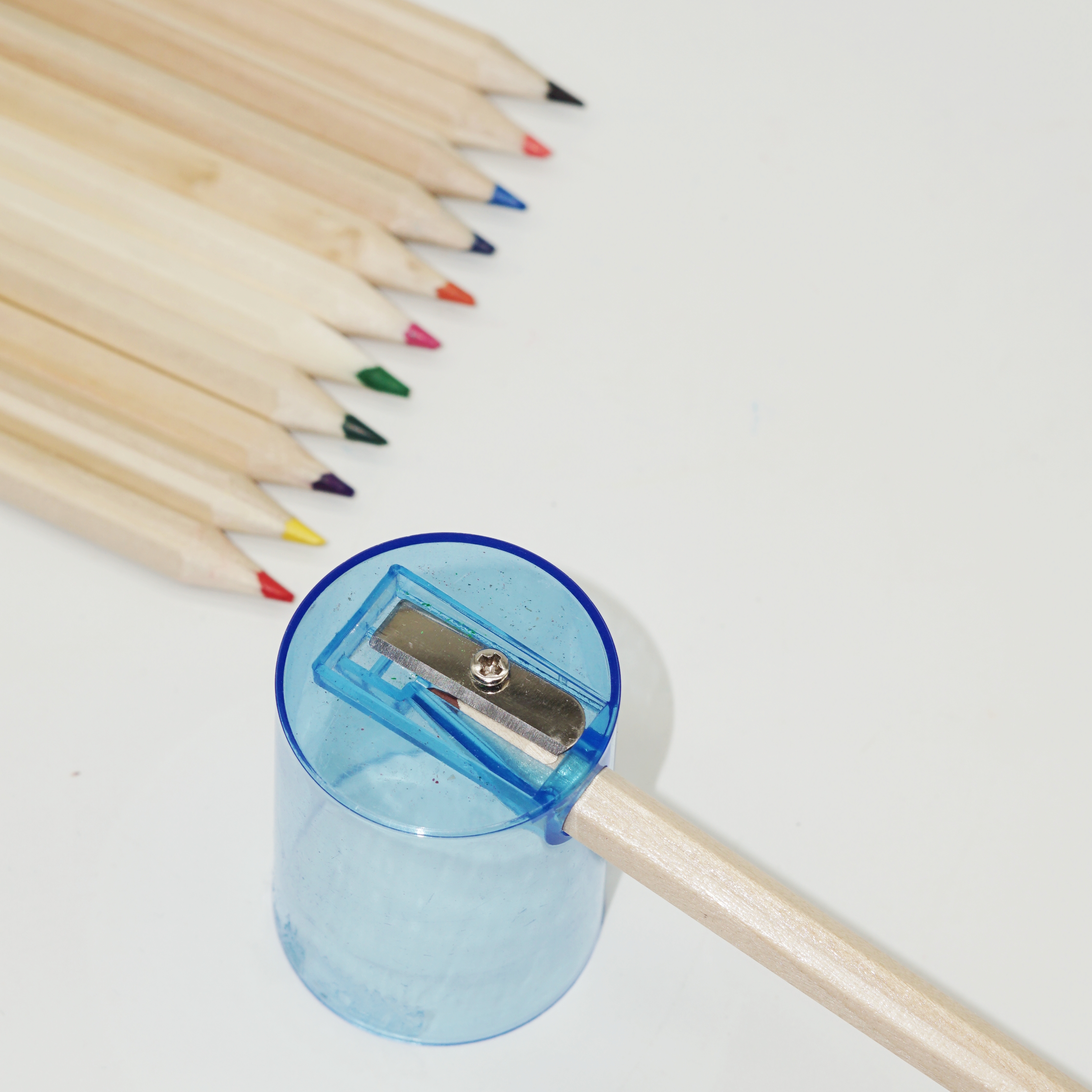 Factory Low Price 3.5inch Mini 12 Colors Colored Pencil Set with Sharpener Supplier Support Customization 7