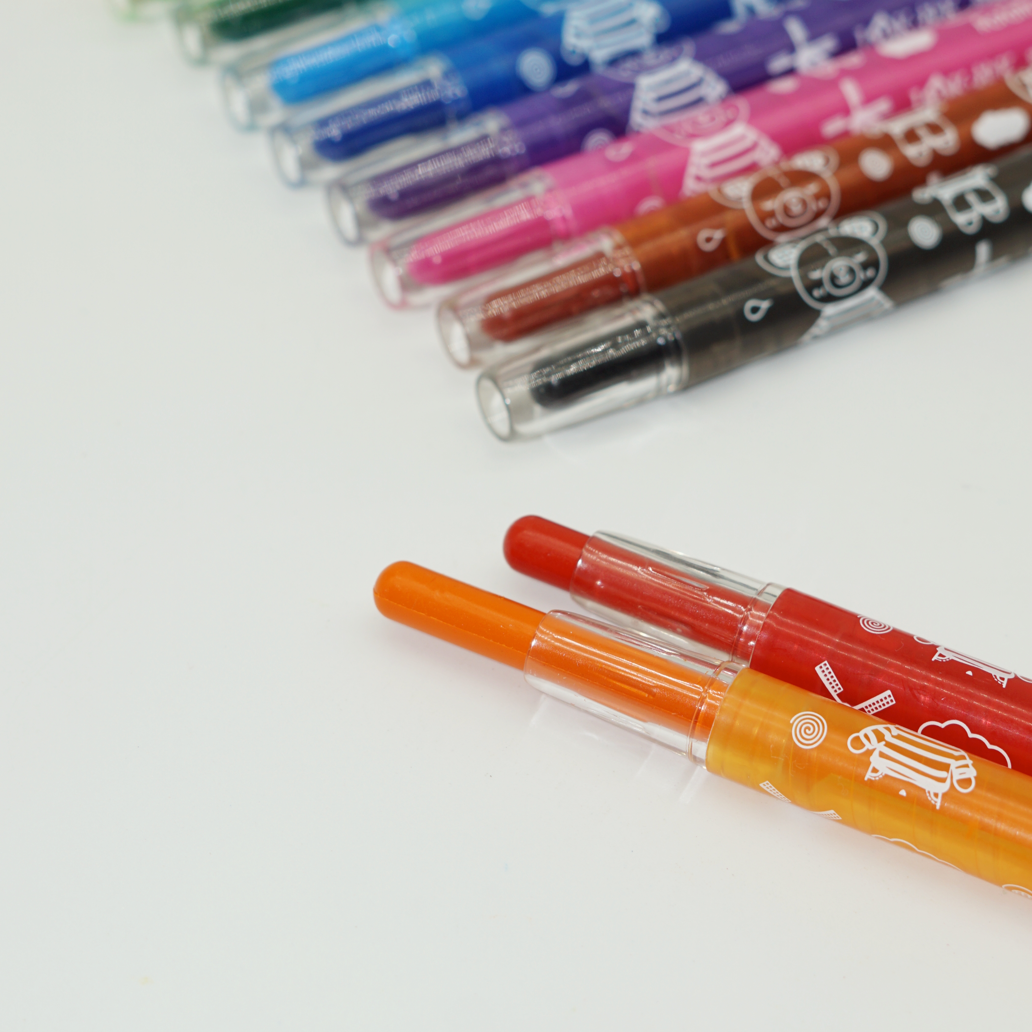 High Quality 12/24 Colors Twistable Plastic Crayons Set for Wholesale Customization 5