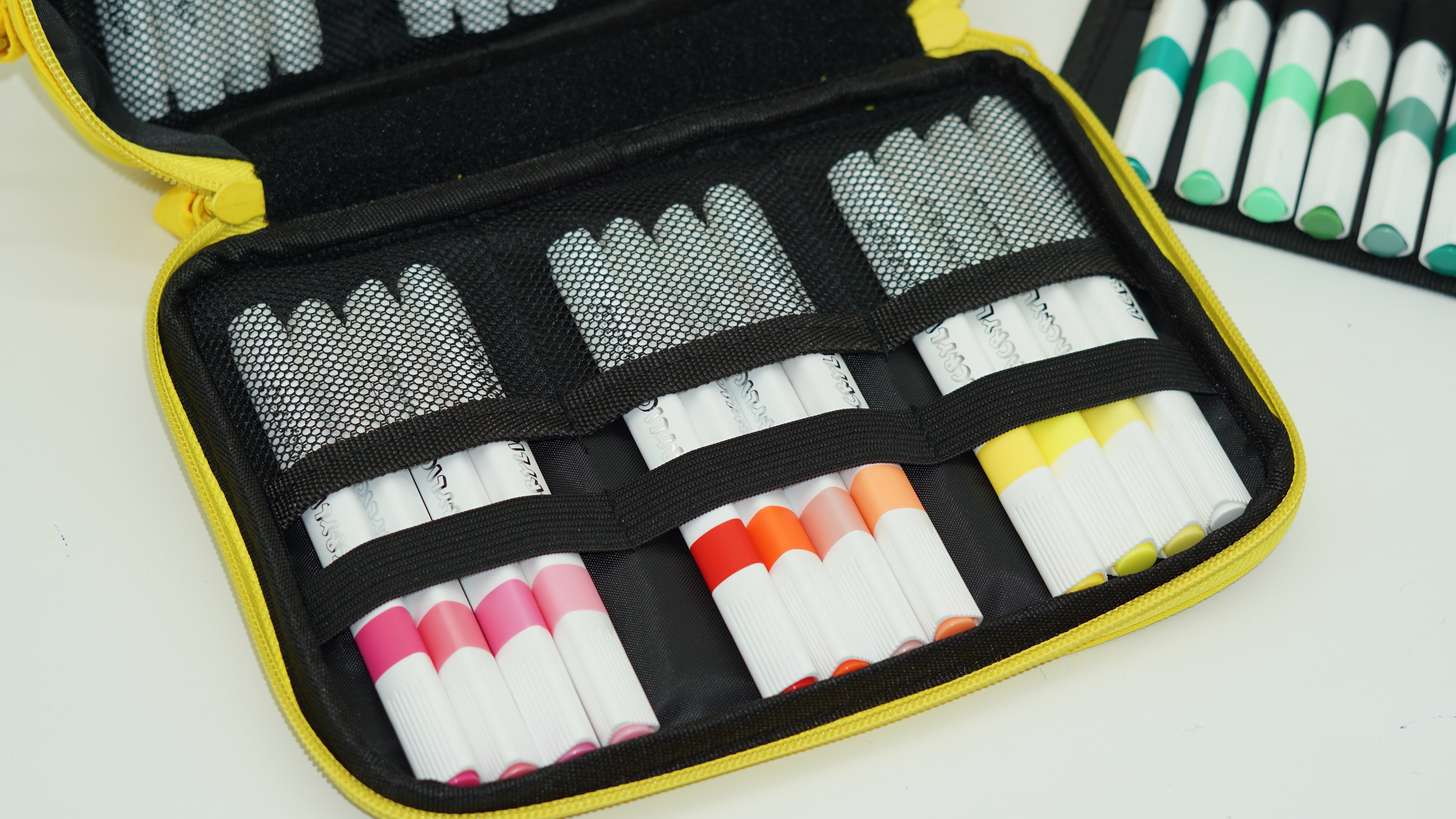 Wholesale Custom High Quality Acrylic Marker Bag Set Art Supplies Stationery Manufacturer Supplier 4