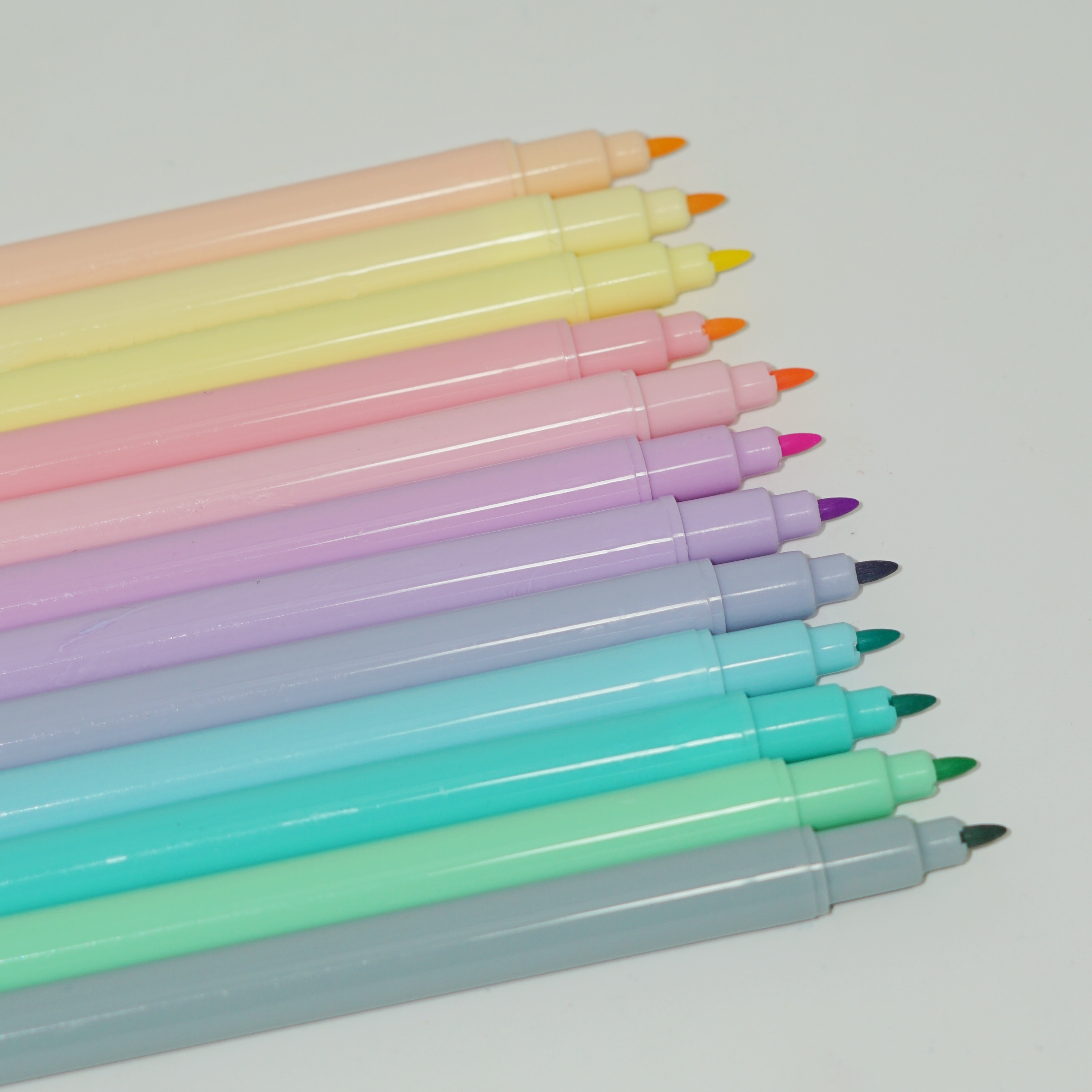Manufacturer Non-toxic High Quality 12 Colors Double Tip Watercolor Pens Wholesale Custom 4