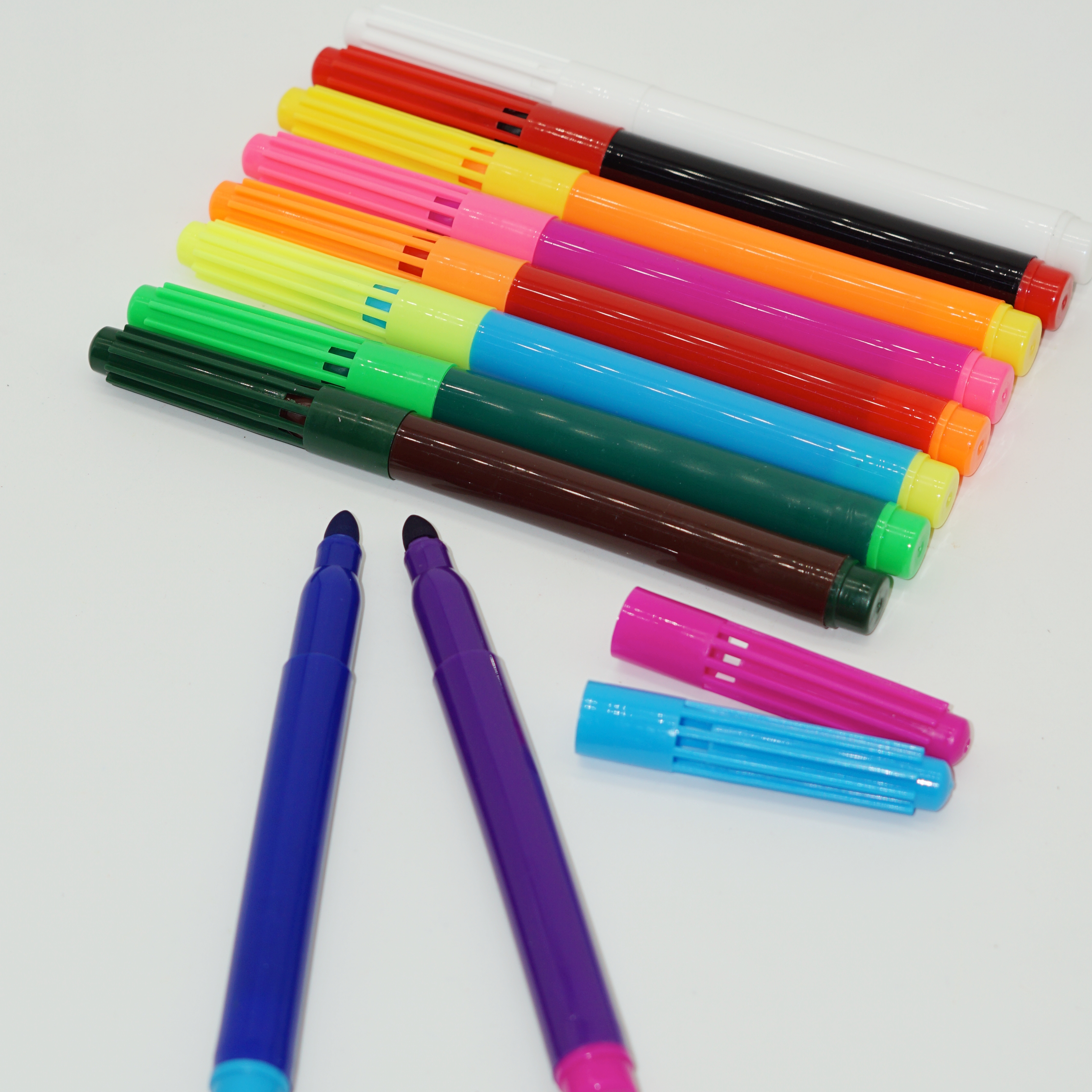Wholesale Custom High Quality Magic Color Shifting Watercolor Marker Children Toy Gift Set Manufacturer 3