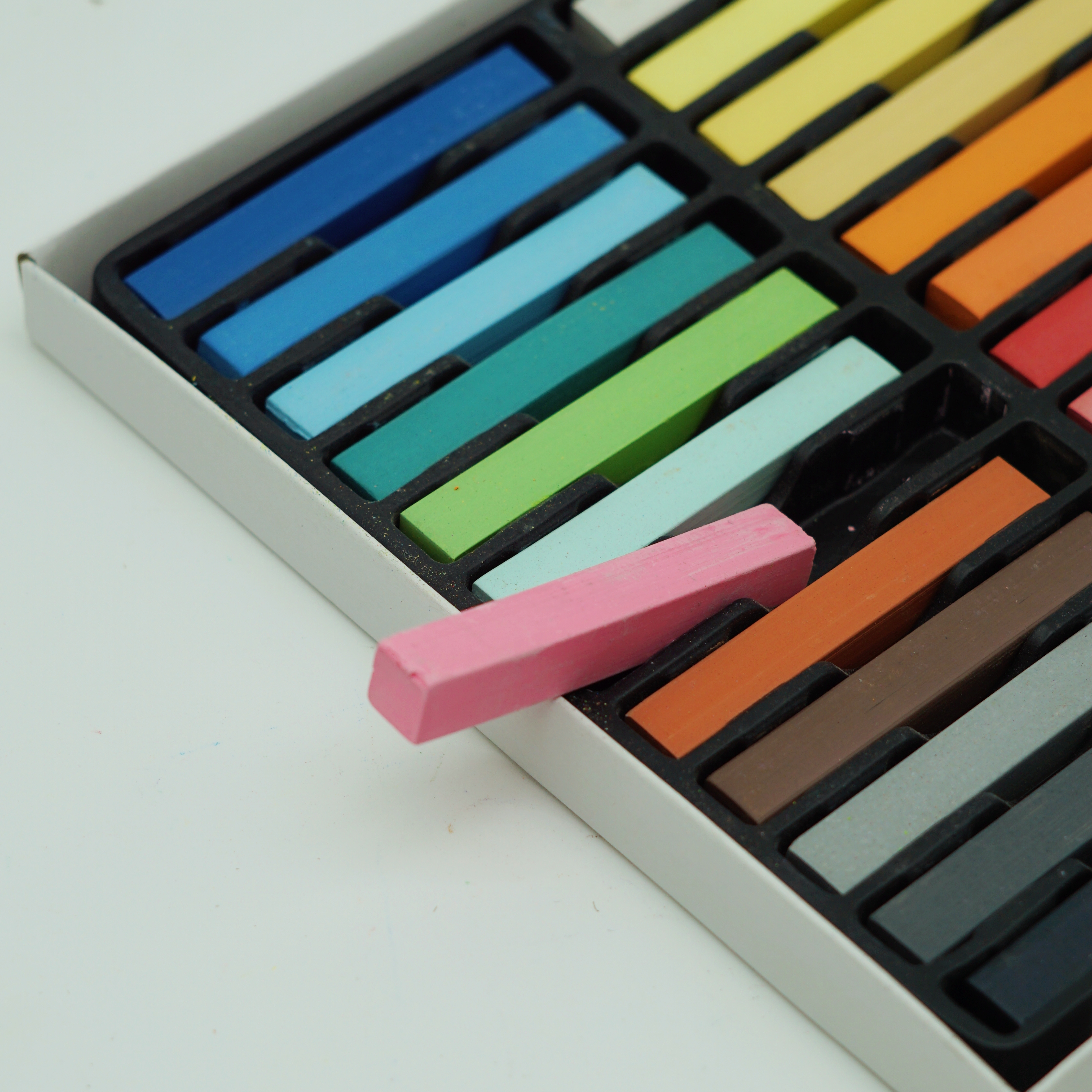 Factory Wholesale Price 24 Colors Soft Pastels Set Supplier 5