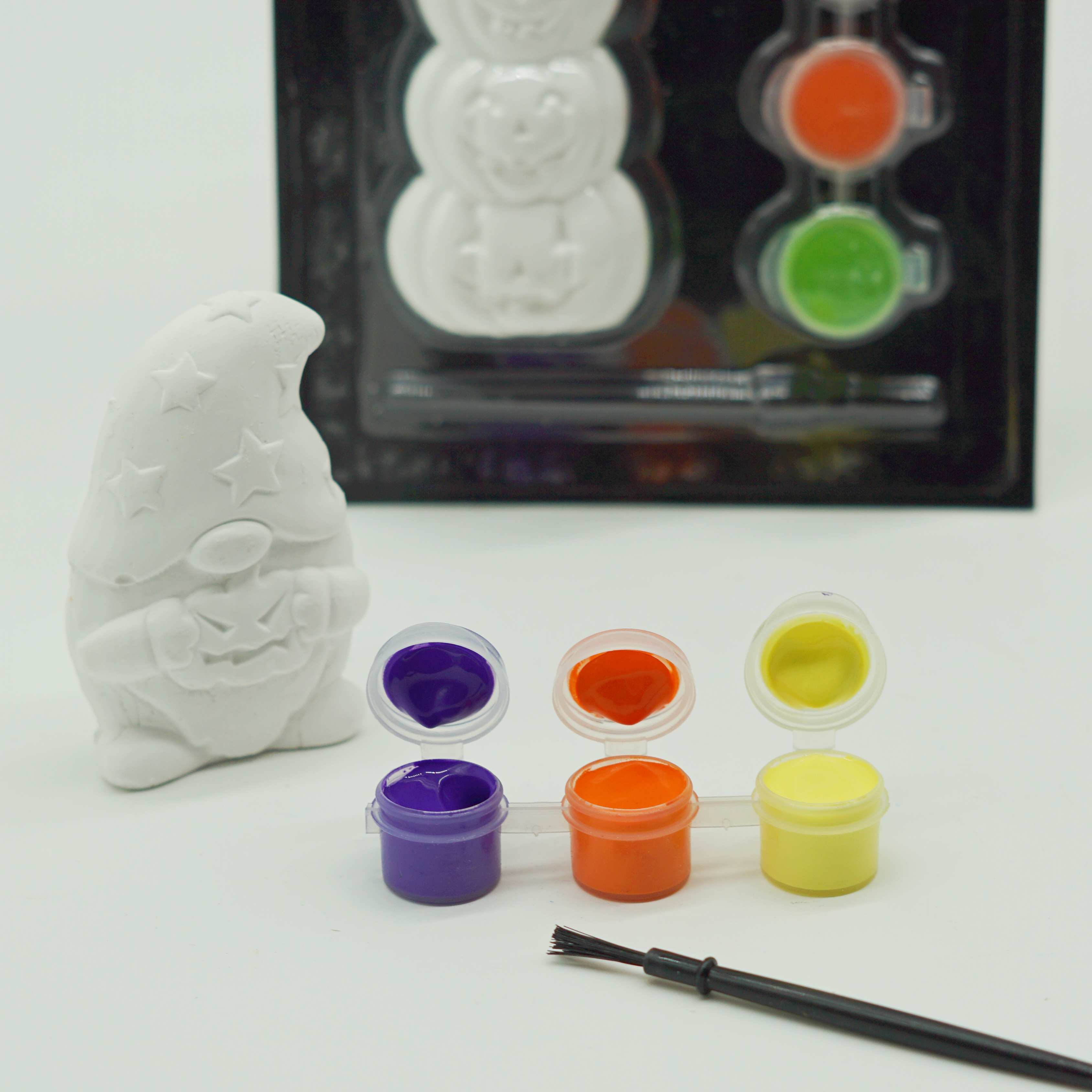 Hot Sale Custom Halloween Stationery Paint Mini Plaster Figurine Gift Set for Children School Supplies 3