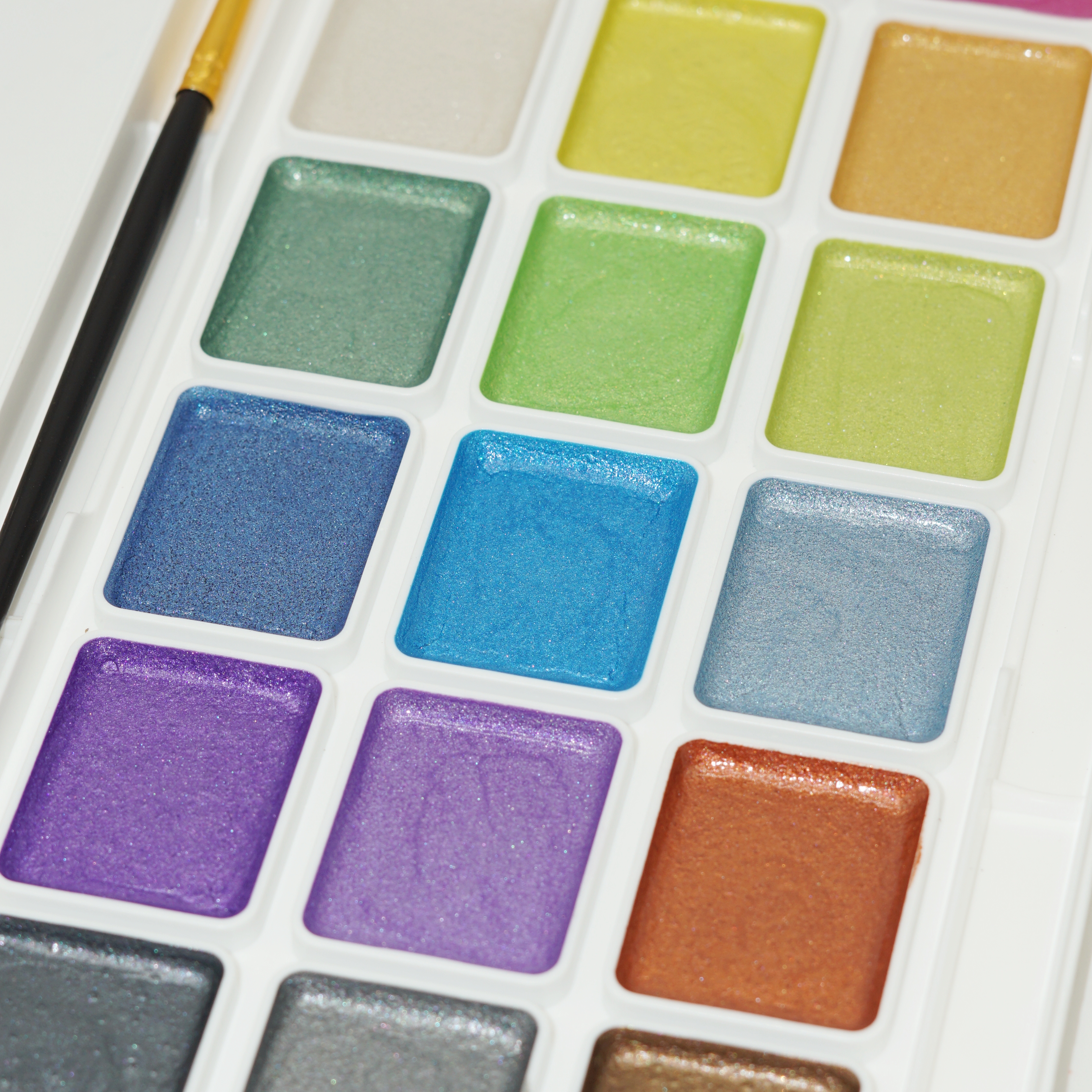 High-quality Wholesale and Custom Metallic Glitter 18 Colors Semi-moist Watercolor Paint Set with Paintbrush 7