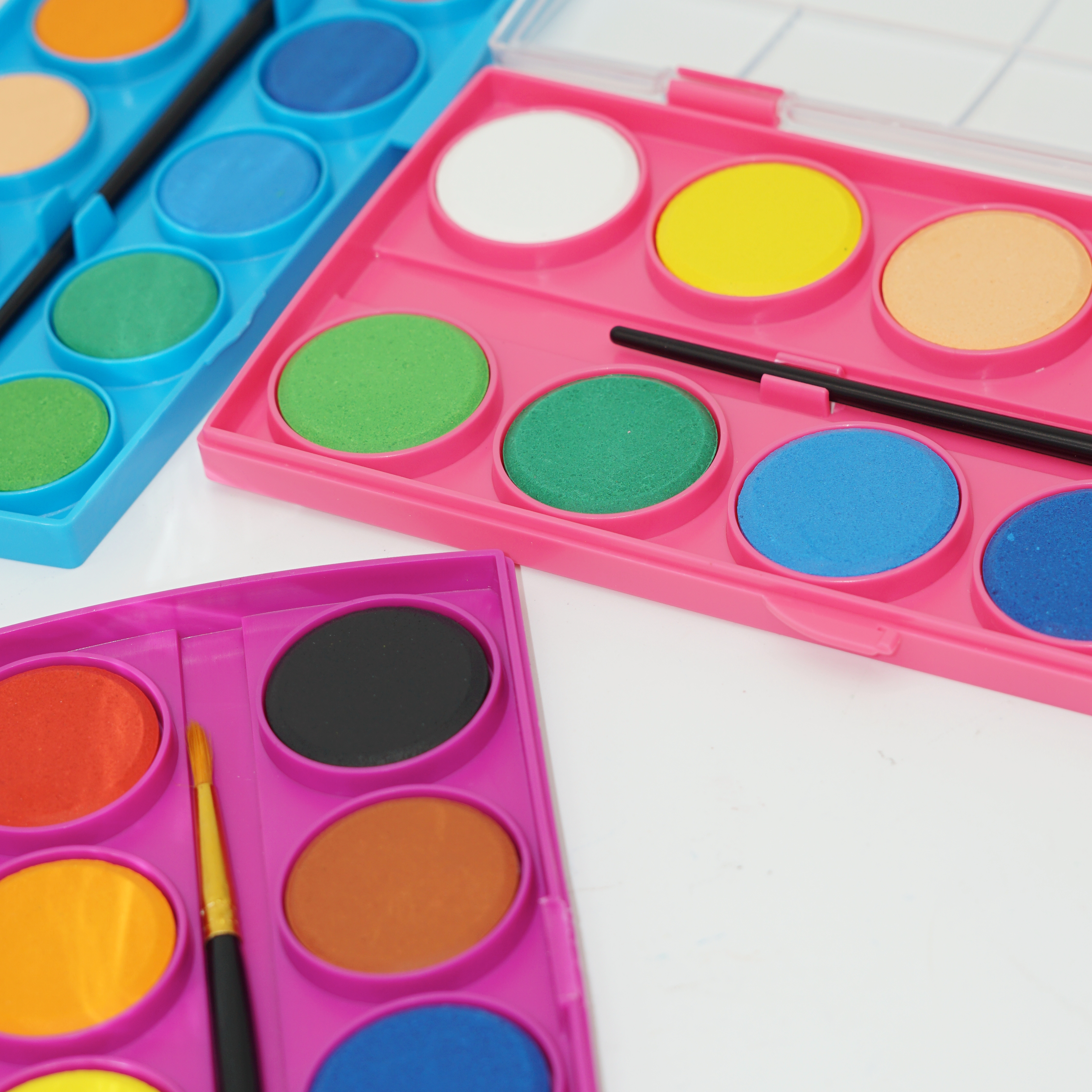 Wholesale and Custom High Quality 8 Colors Solid Watercolor Paint Set Supplier 4