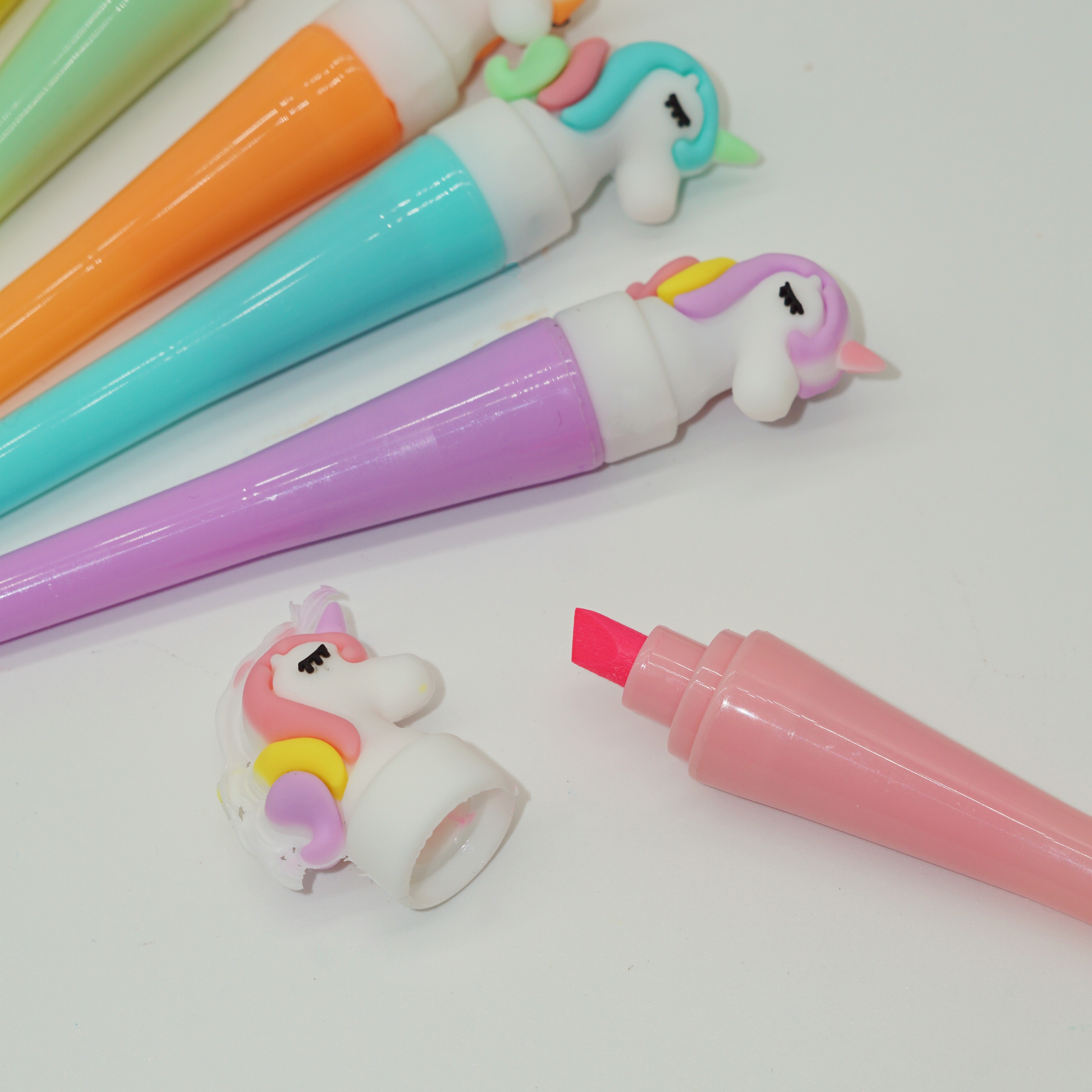 Quality Custom Unicorn Macarons Style Highlighter Marker Pen Manufacturer 4