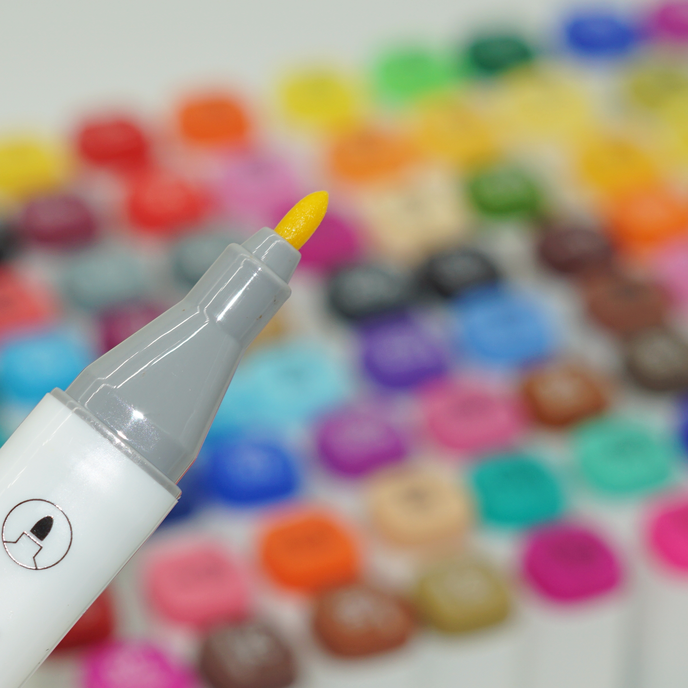 Manufacturer of Professional High Quality 80 Colors Double-ended Alcohol Marker Box 6