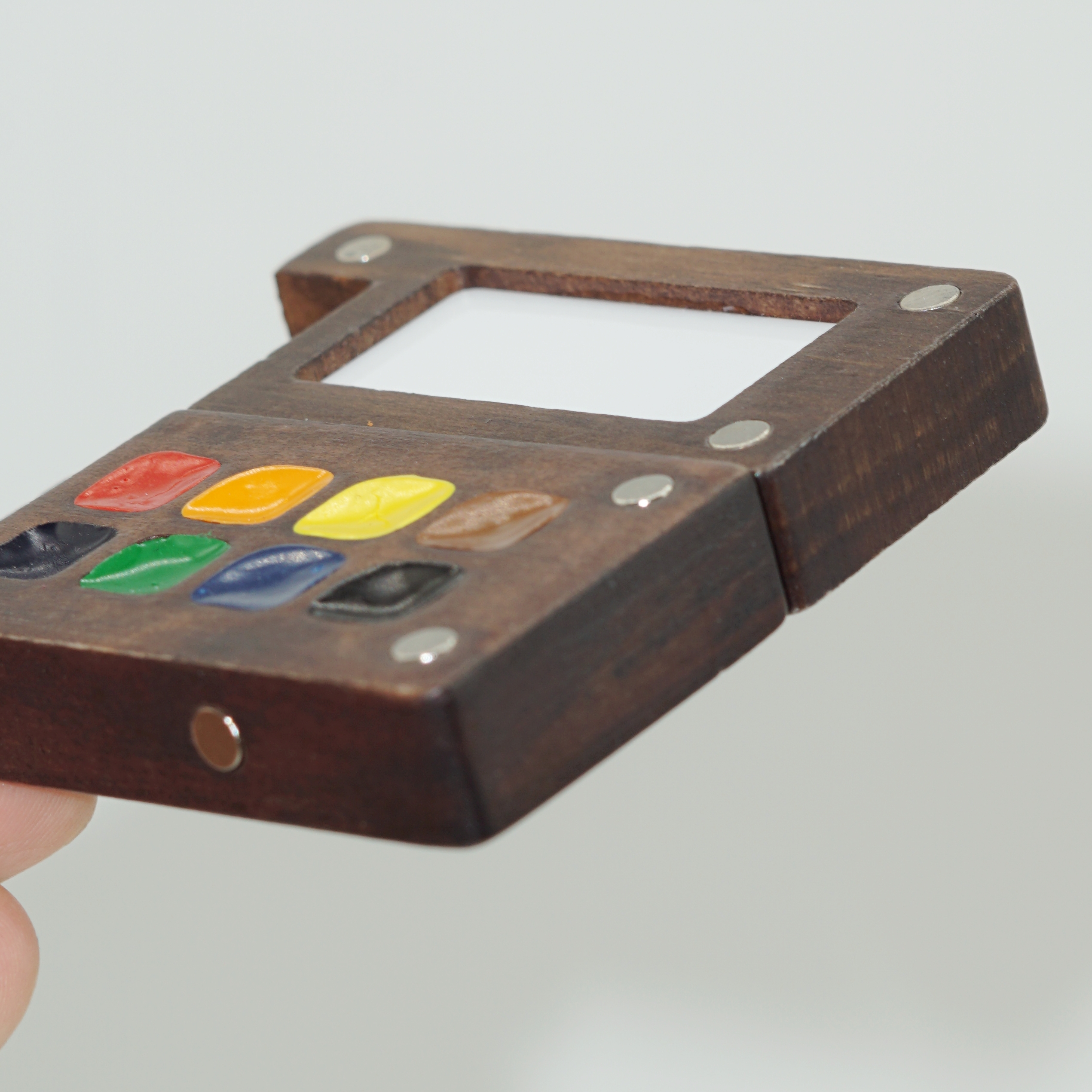 Venta al por mayor, juego de acuarela en miniatura de madera sólida de 8 colores personalizado, hecho a mano, fácil de transportar, para dibujar, pintar o esbozar de la naturaleza. 9