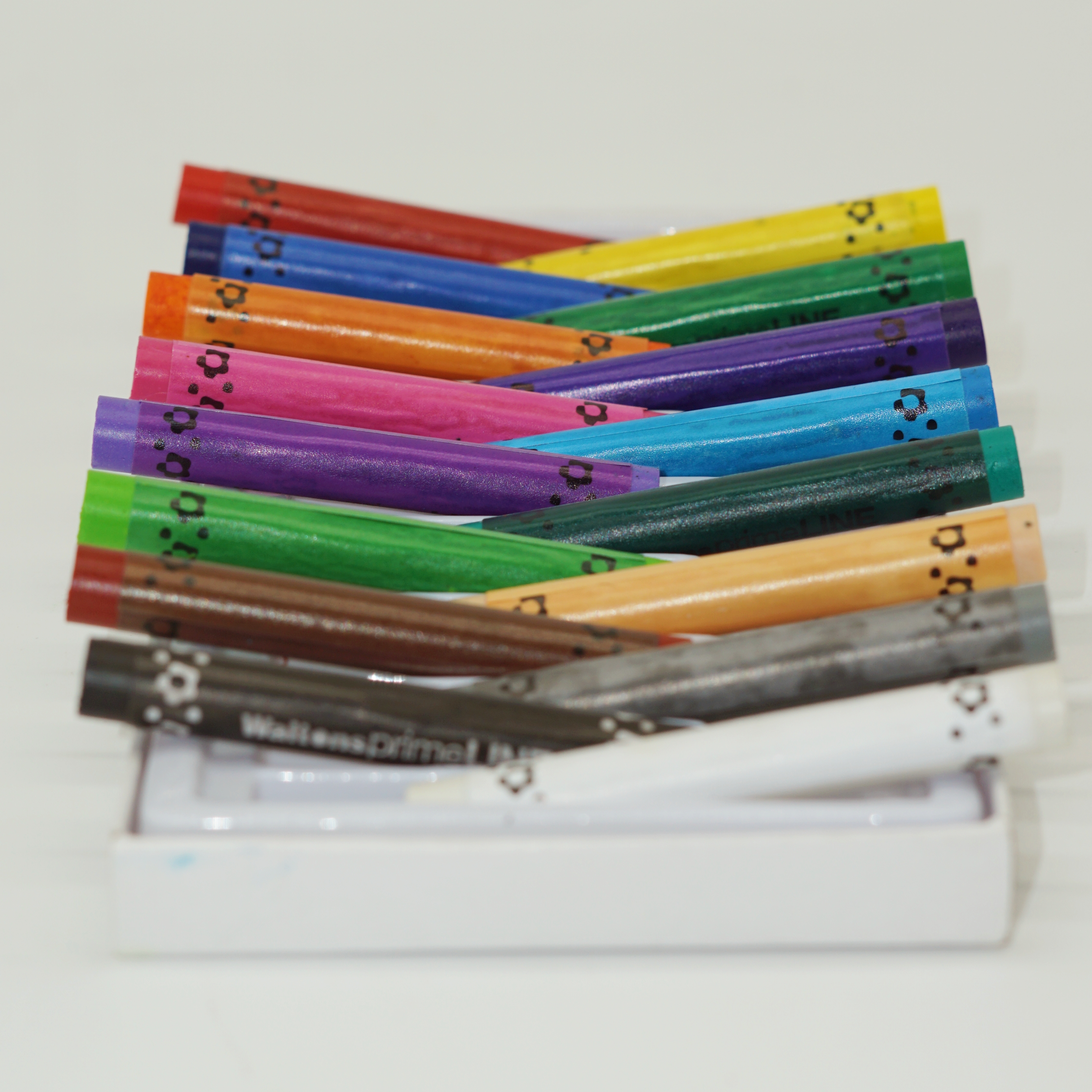 Cute Packaging 16 Colors Oil Pastel Set for Children and Artist 11
