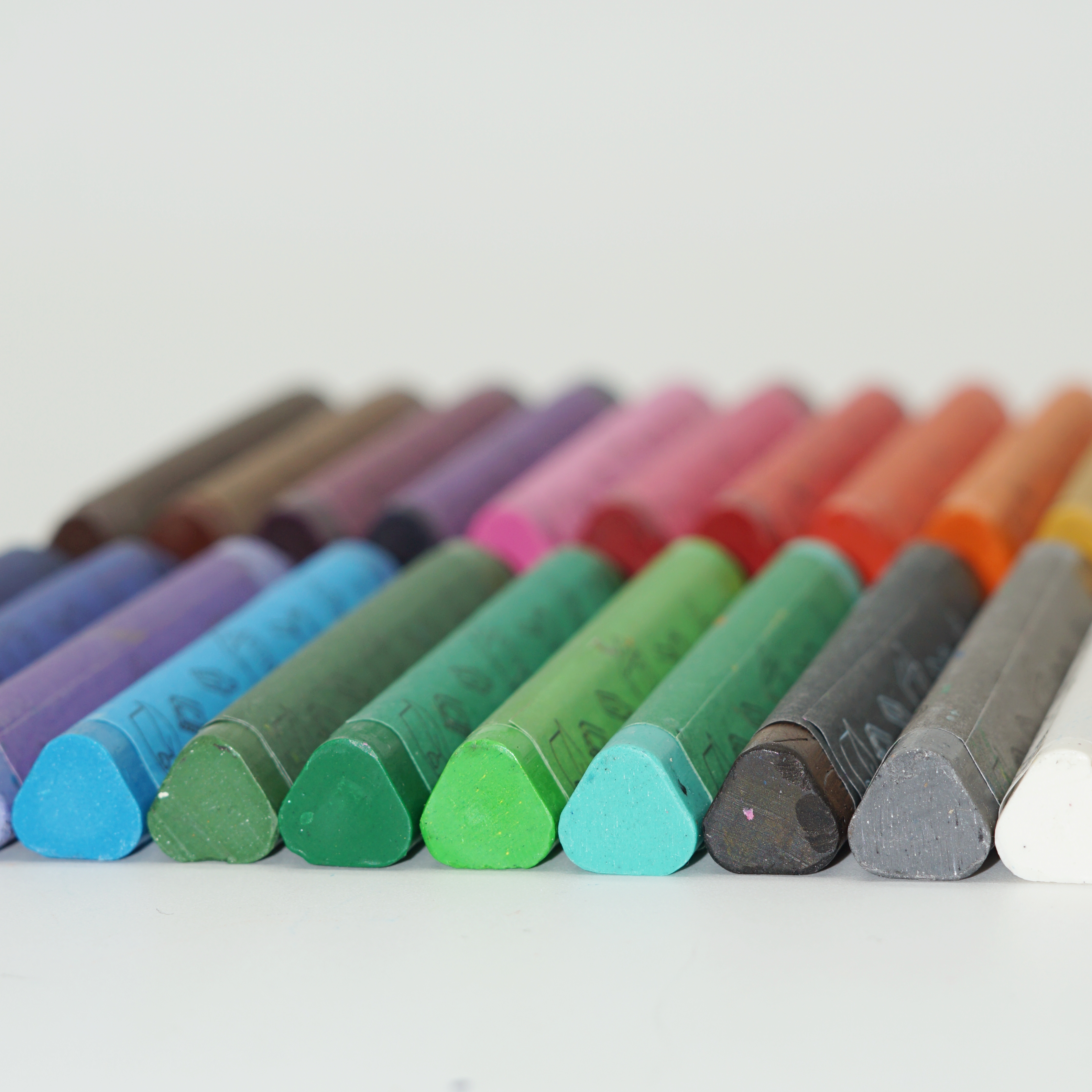 24 Colors Triangulares Jumbo Super Soft Crayons Set 5