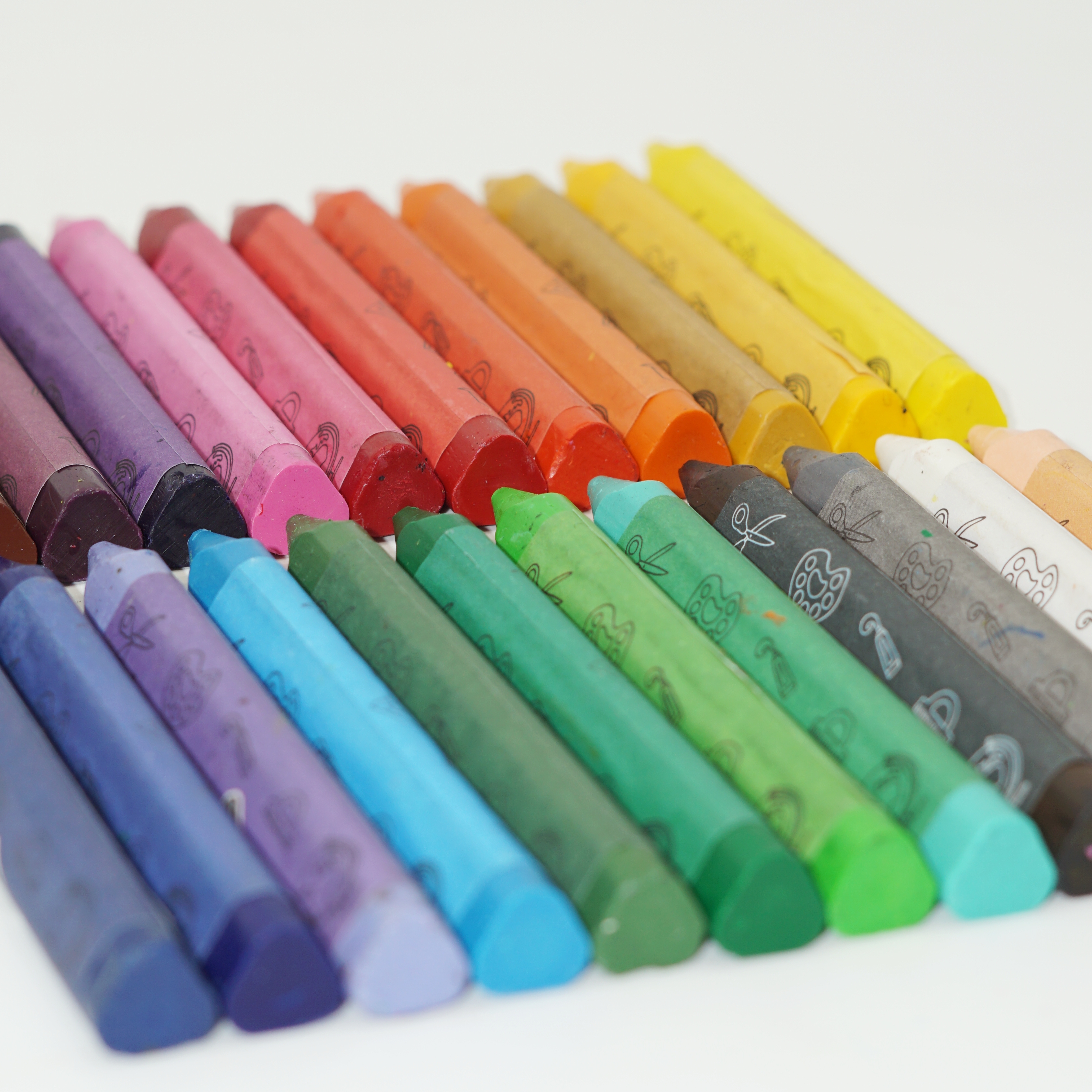 24 Colors Triangulares Jumbo Super Soft Crayons Set 6