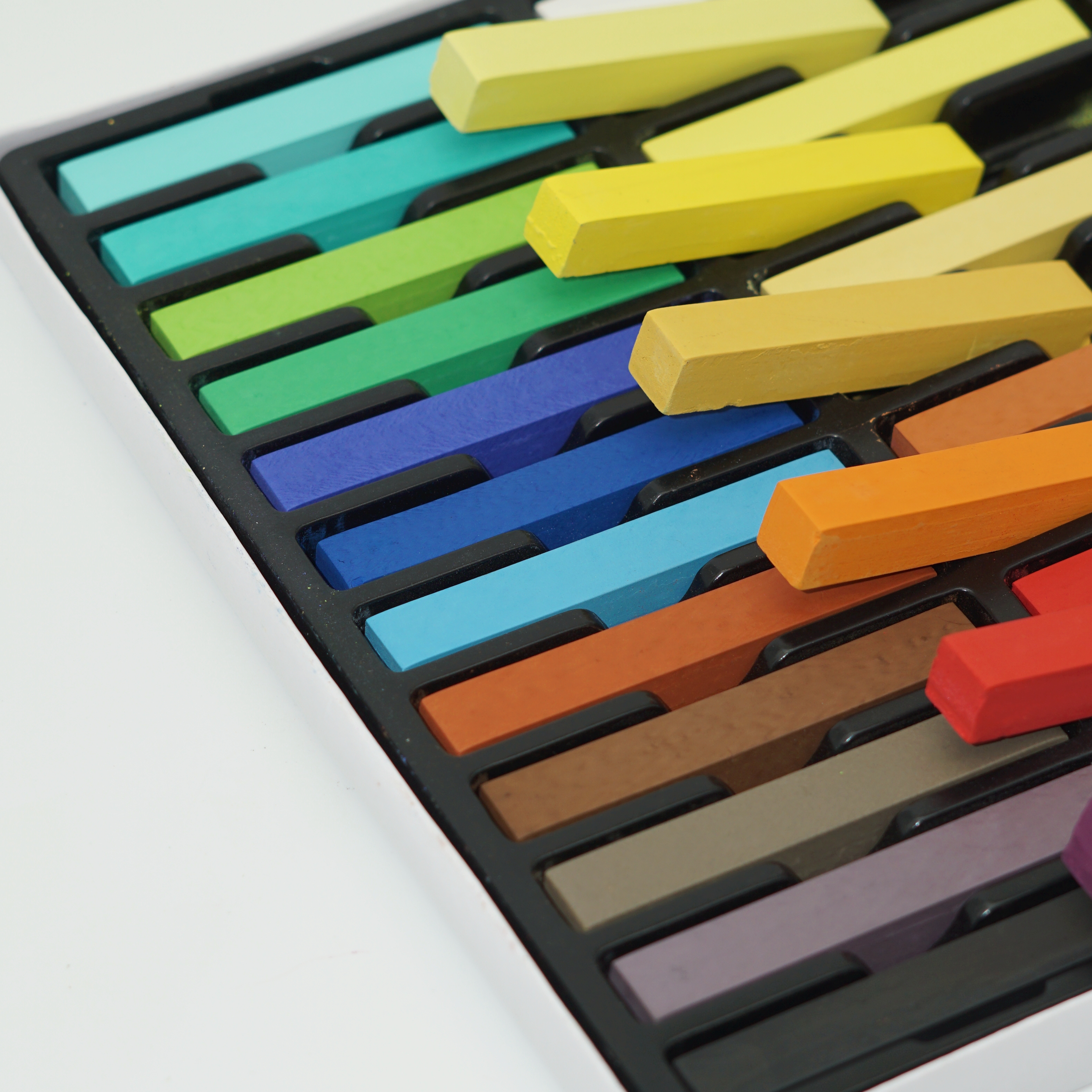 High Quality 24 Colors Chalk Pastel Soft Vibrant Pigments Set 5