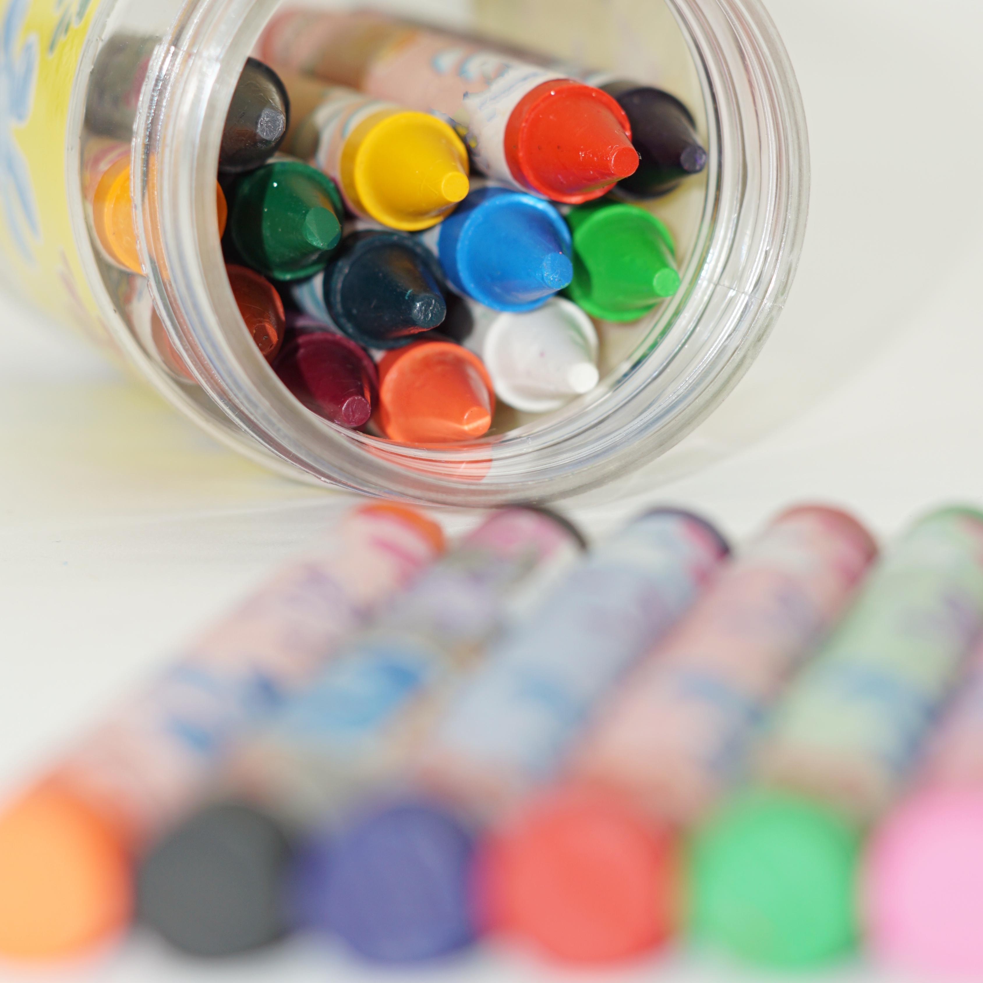 High Quality Non-Toxic 20 Colors Jumbo Crayon Plastic Bottle Set 9