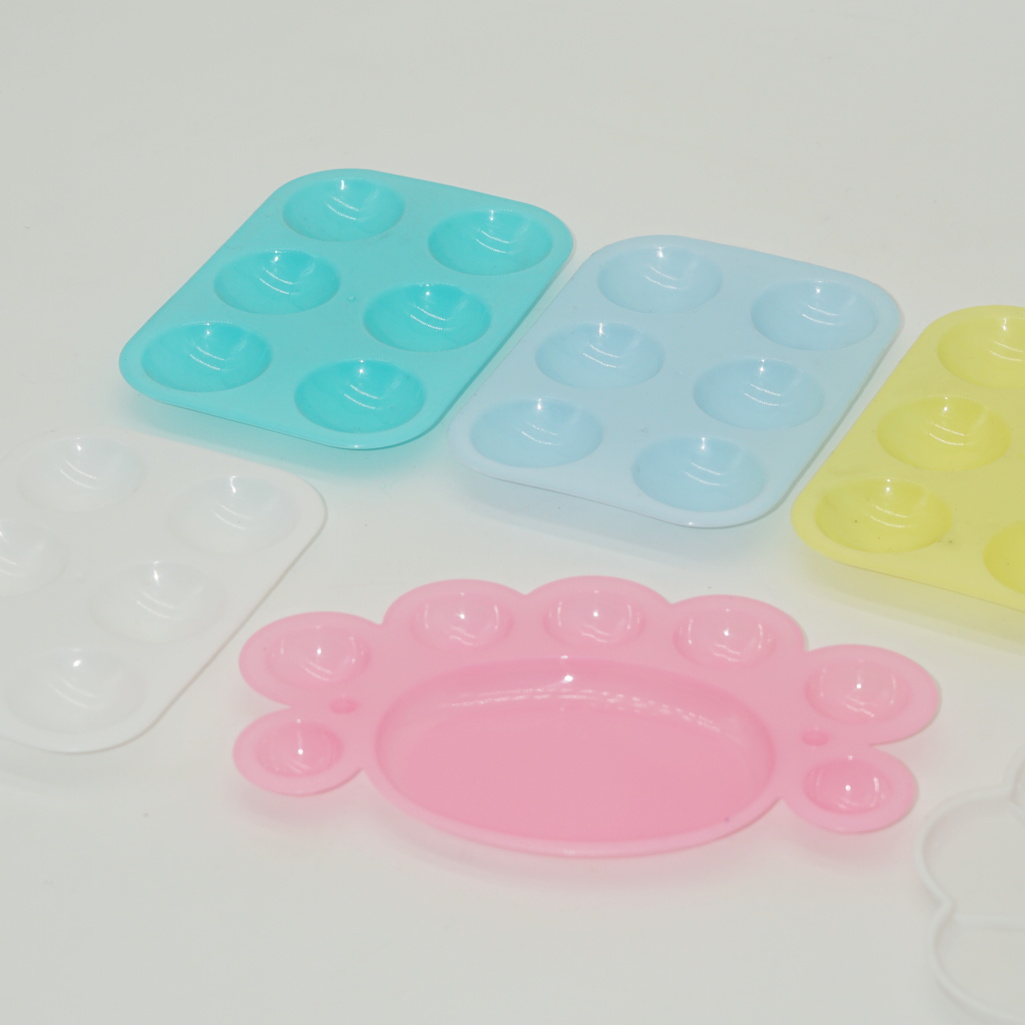 Wholesale Low Factory Price Acrylic Oil Watercolor Colorful Painting Plastic Palette Artist Tool Manufacturer 3