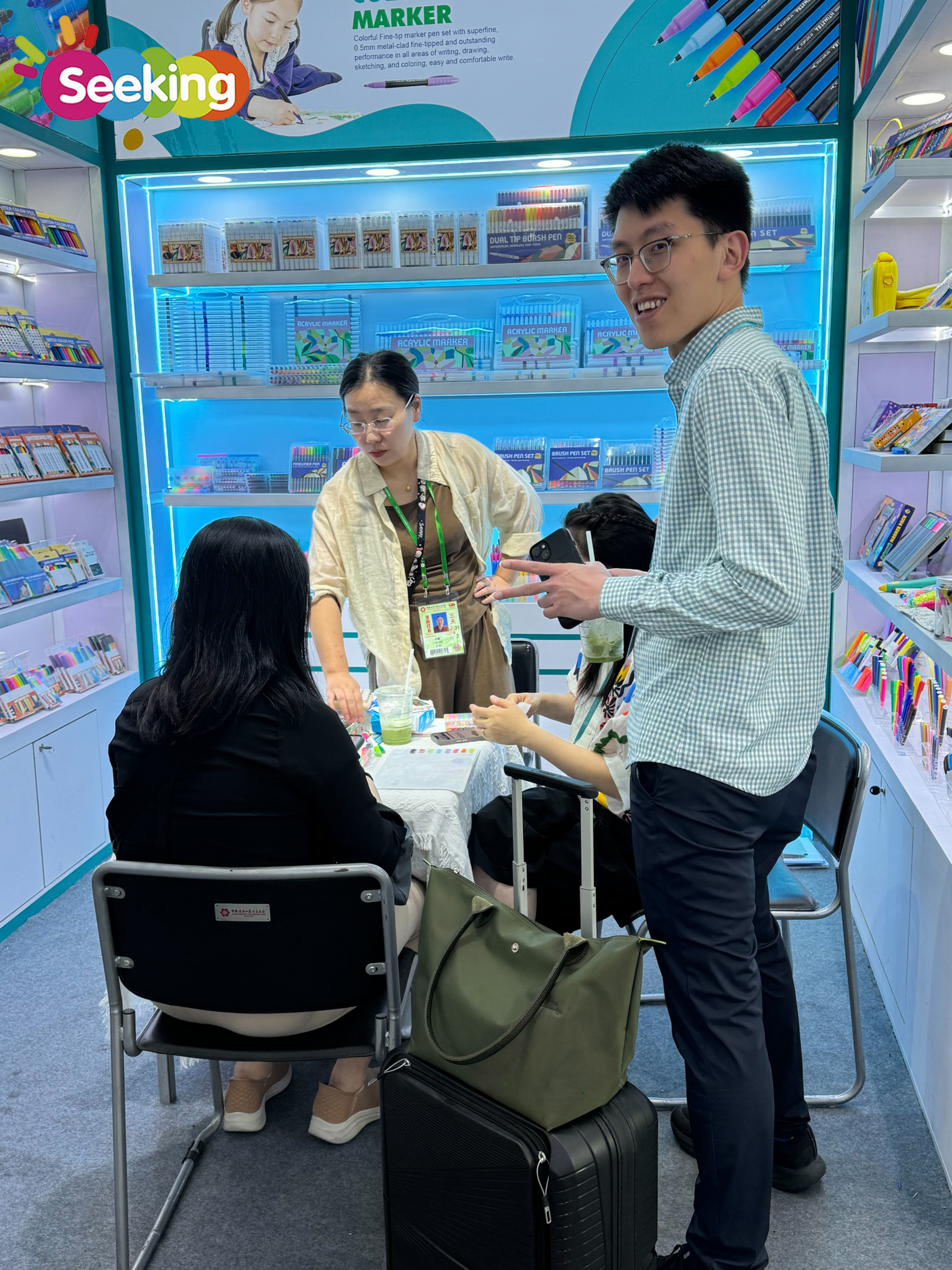 We participated in the third stationery exhibition from October 31st to November 4th in Guangzhou 4