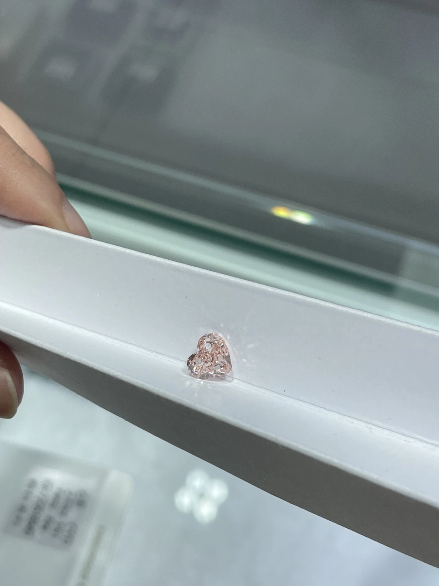 Pink Heart Cut Lab-Grown diamond 1