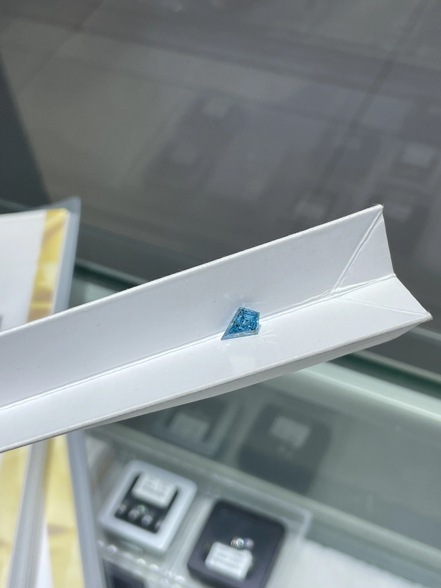 Fancy intense Blue Kite shape Lab-Grown Diamond 1