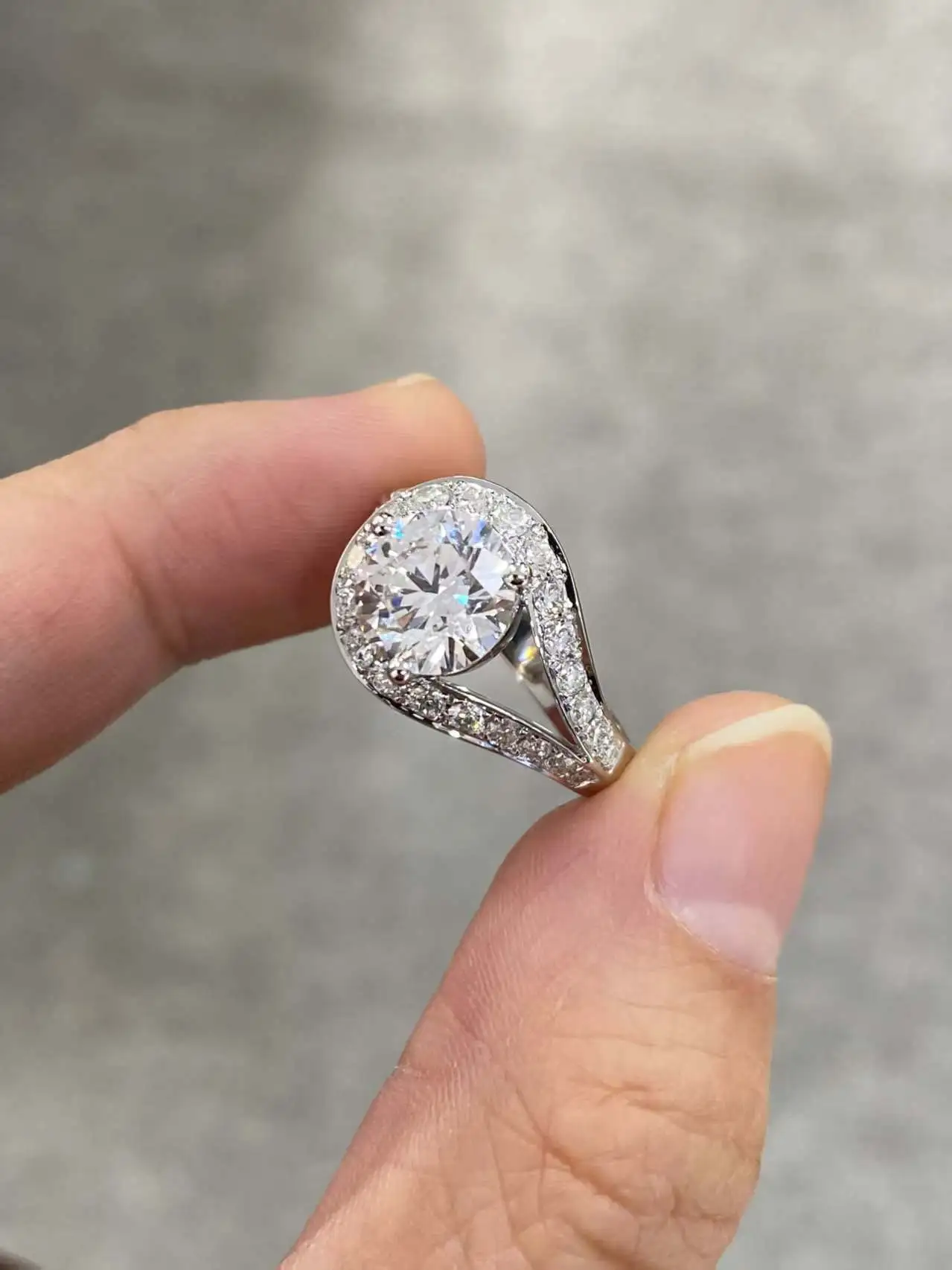 18k  White Lab Diamond Ring  DEF VVS Round Cut Diamonds For Engagement 1