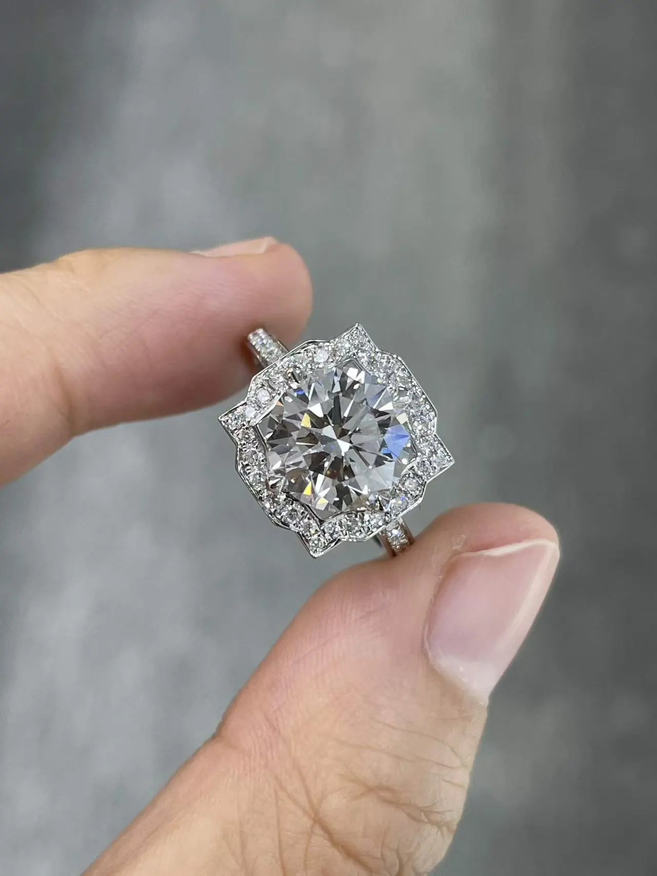 18K White gold 3.02ct round Lab-Grown Laboratory Diamond ring VS1 1