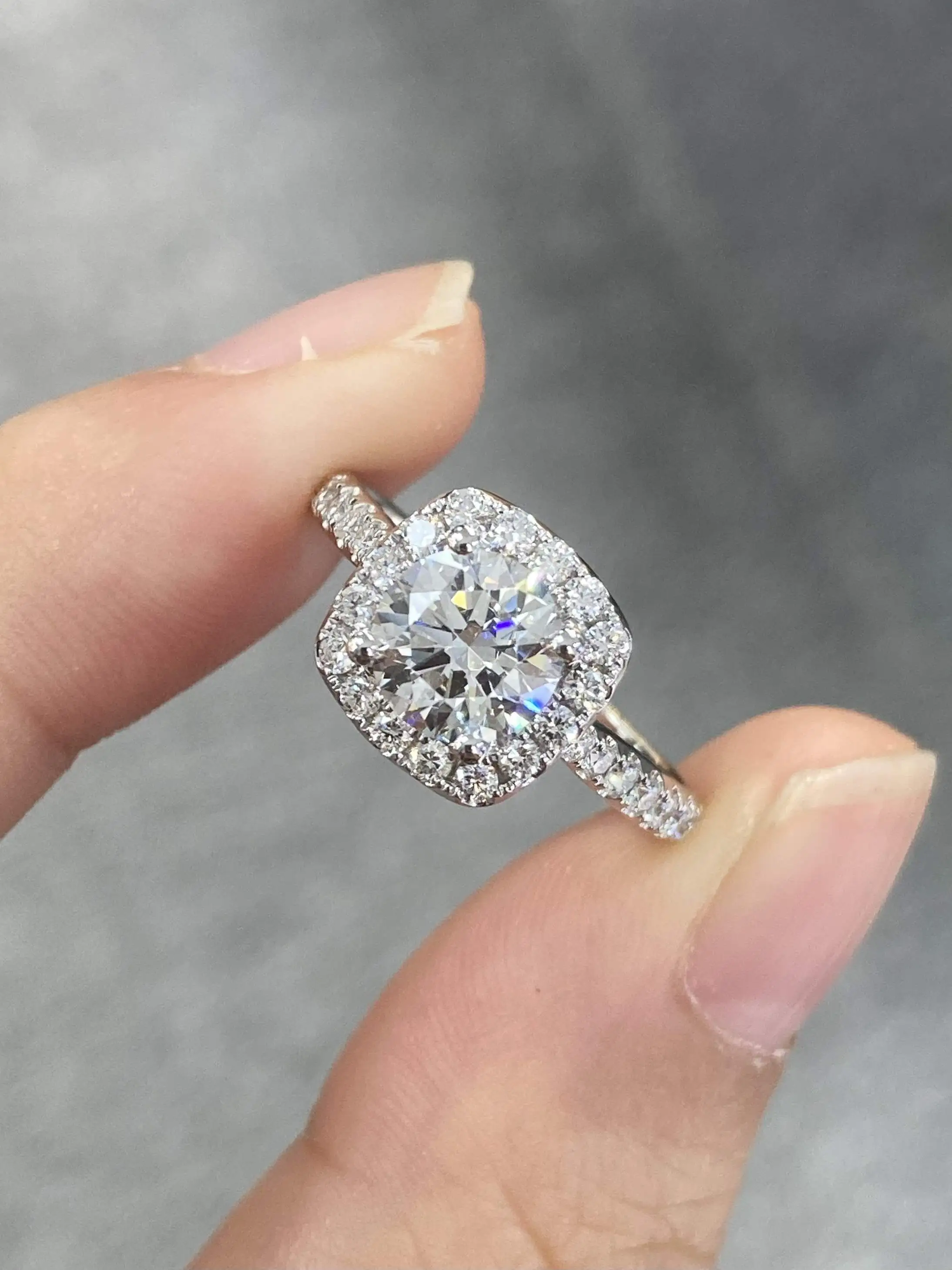 Lab Diamonds Rings Customized rings 3.02ct Round with IGI Certification Engagement ring 1