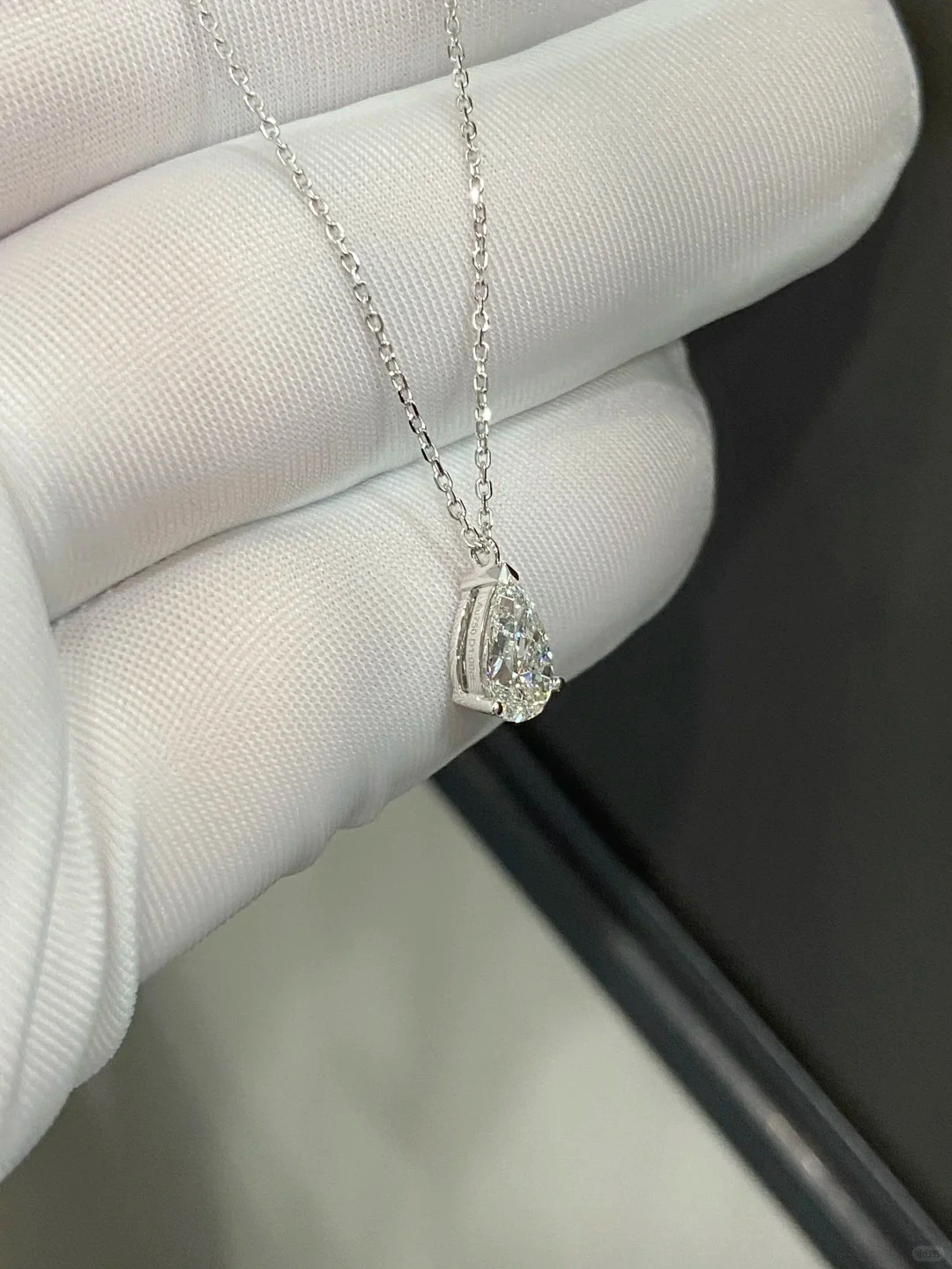 ZKZ Custom Fine Jewley Classical 18K White Gold Lab Grown Diamond Pendant For Women Daily Wear 1