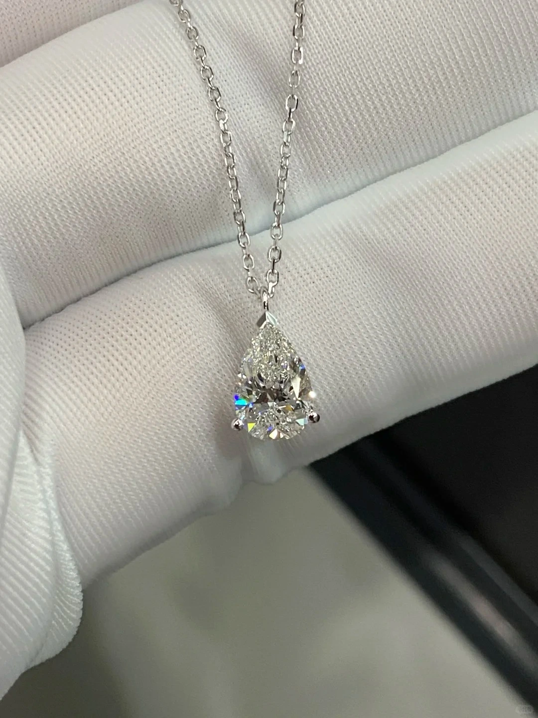 Lab-grown diamond necklace, platinum diamond engagement necklace, pear-shaped cut necklace 1