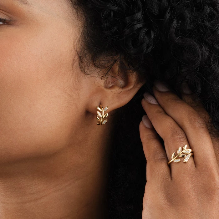 ZKZ Custom Jewelry 18K Yellow Gold Speaial Design ''Leaf'' Lab Grown Diamond Earrings 1