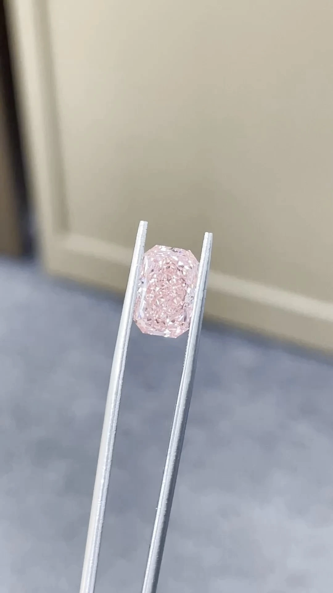 Fancy Intense Pink Radiant Cut VS1 Lab Grown Diamond 3.16ct 1