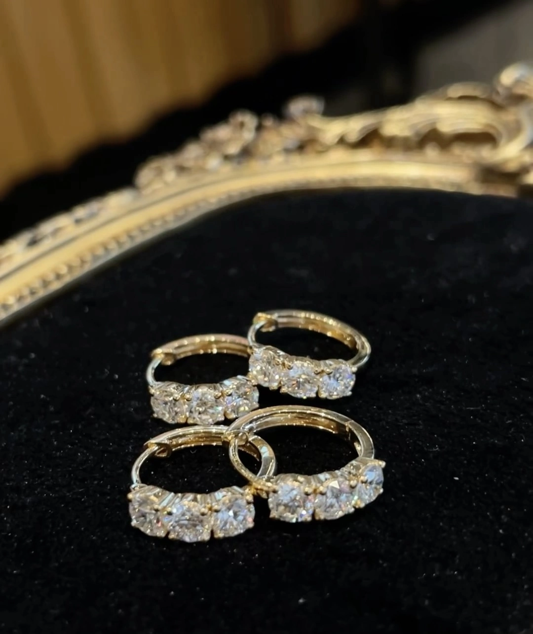 18K Lab Diamond Earrings 2ct Round VVS Customized Earrings with IGI Certification 1