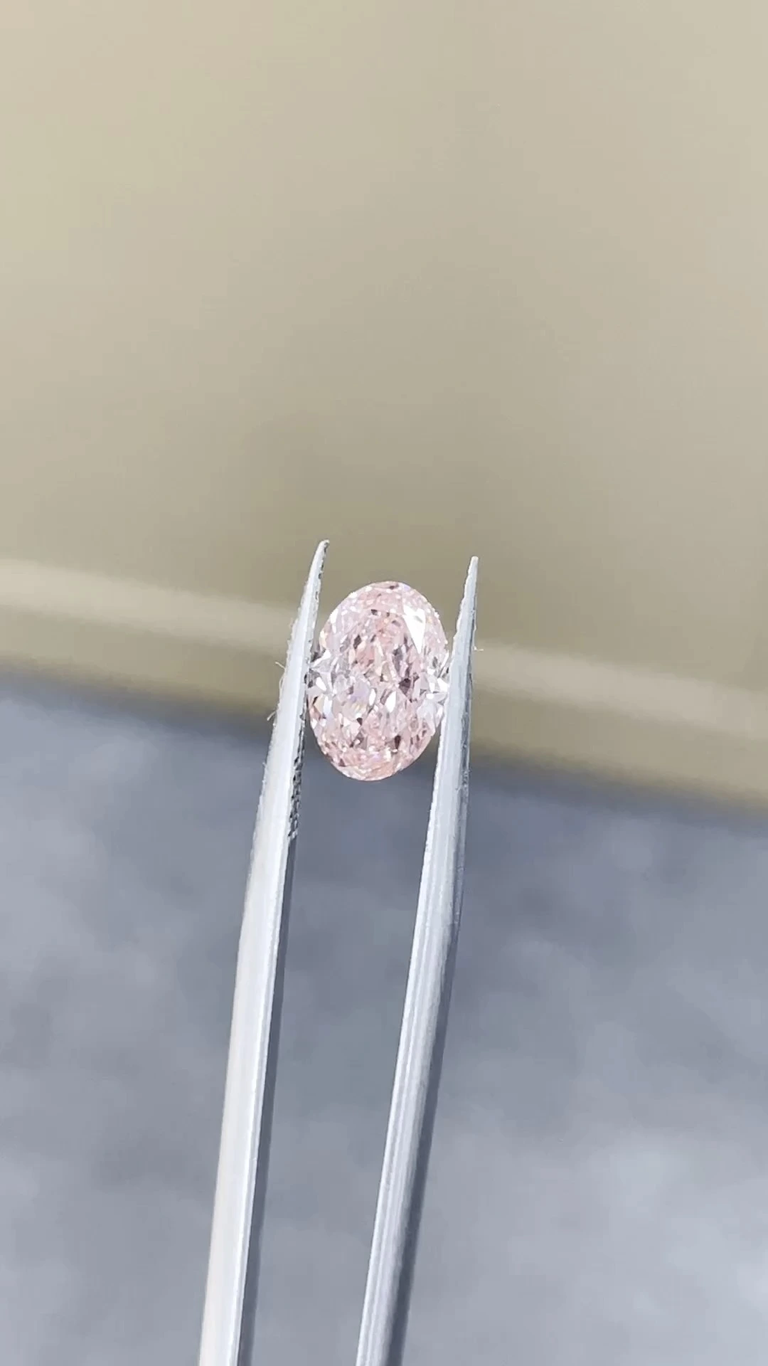 Fancy Intense Pink Oval Cut VVS2 Clarity Lab Grown Baby Pink Diamond 2.16ct 1