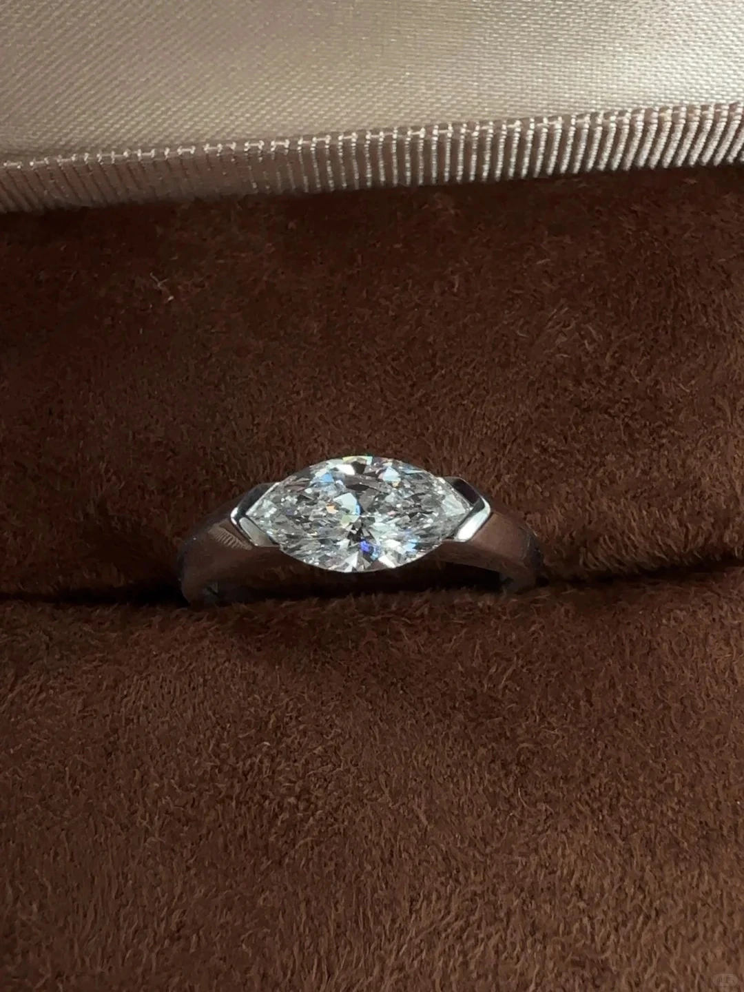 1 Carat Marquise Lab-Grown Diamond Ring | 18K White Gold Fine Craft Setting, Outstanding Brilliance, Sleek Graceful 1