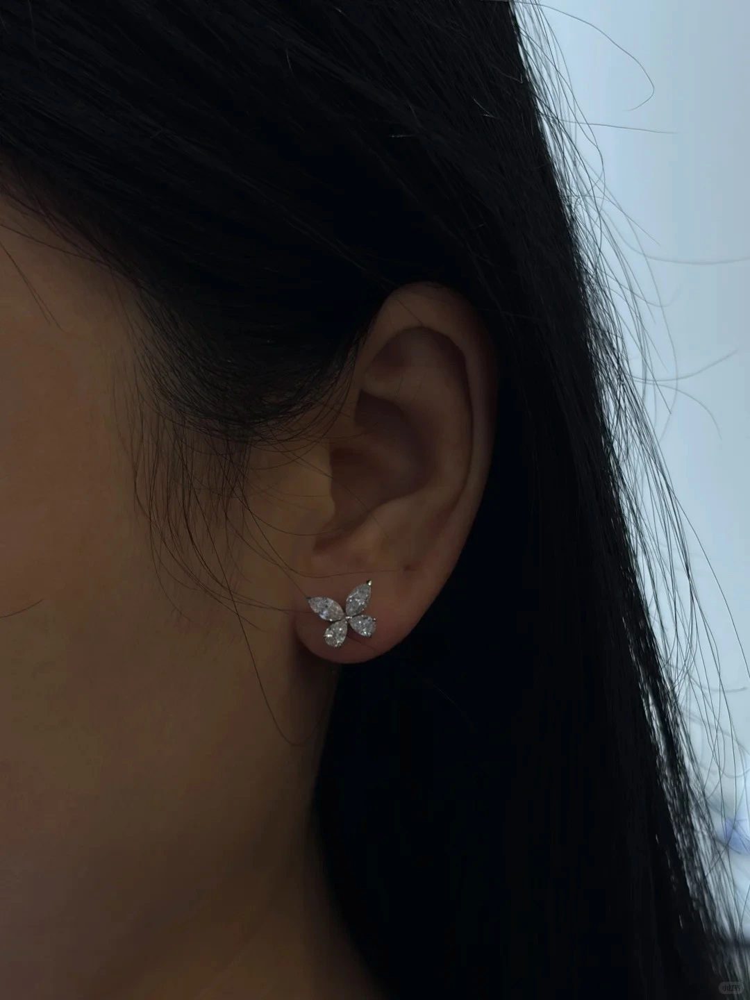 Butterfly Dance Beside the Ear · Custom Series Bow-knot Marquise Cut Lab-Grown Diamond Butterfly Stud Earrings, 18K Gold Inlaid Versatile Light Luxury Ear Jewelry 1