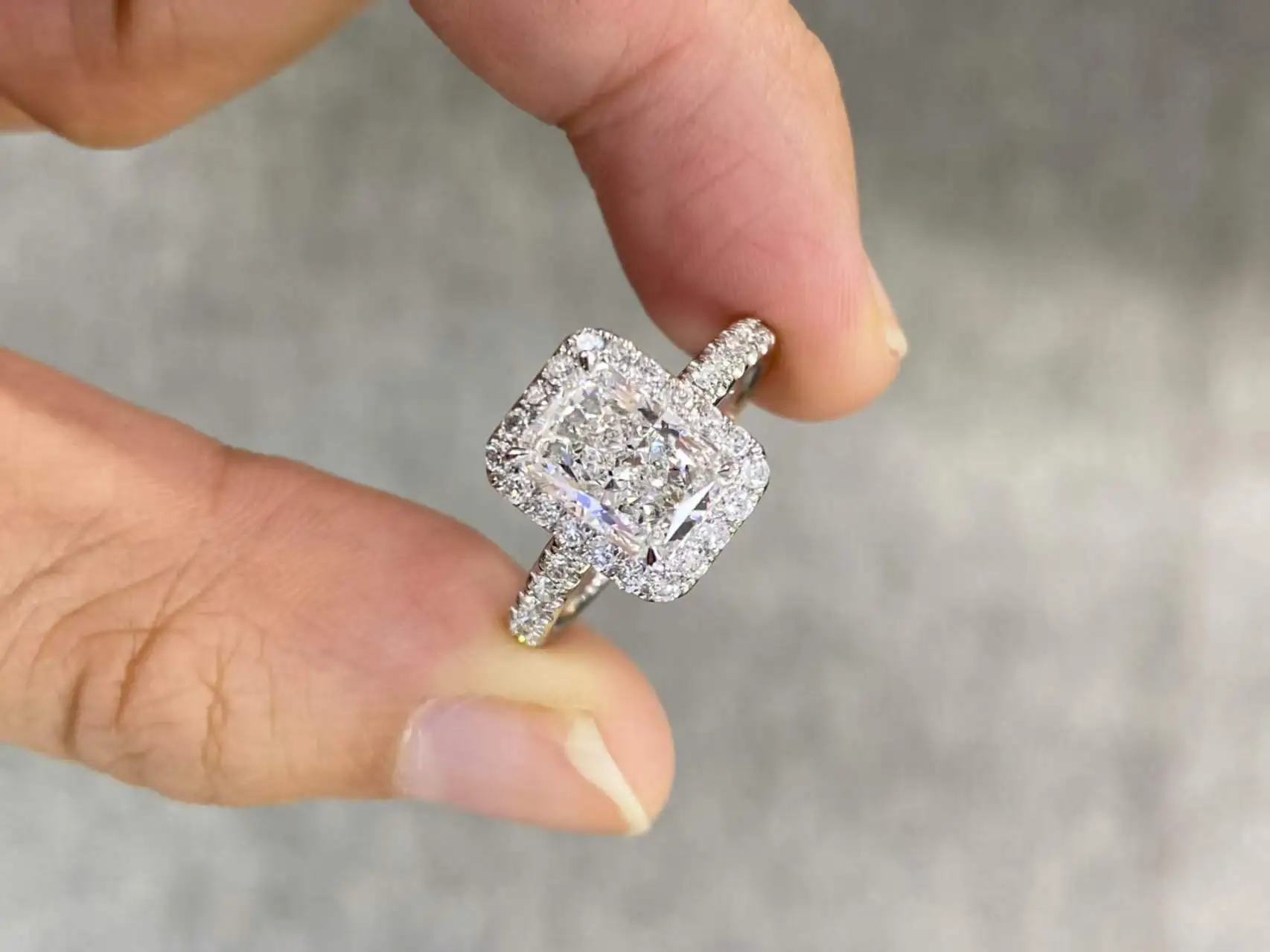 1.63Ct Radiant Cut 18K White With IGI Certificate  Ring 1