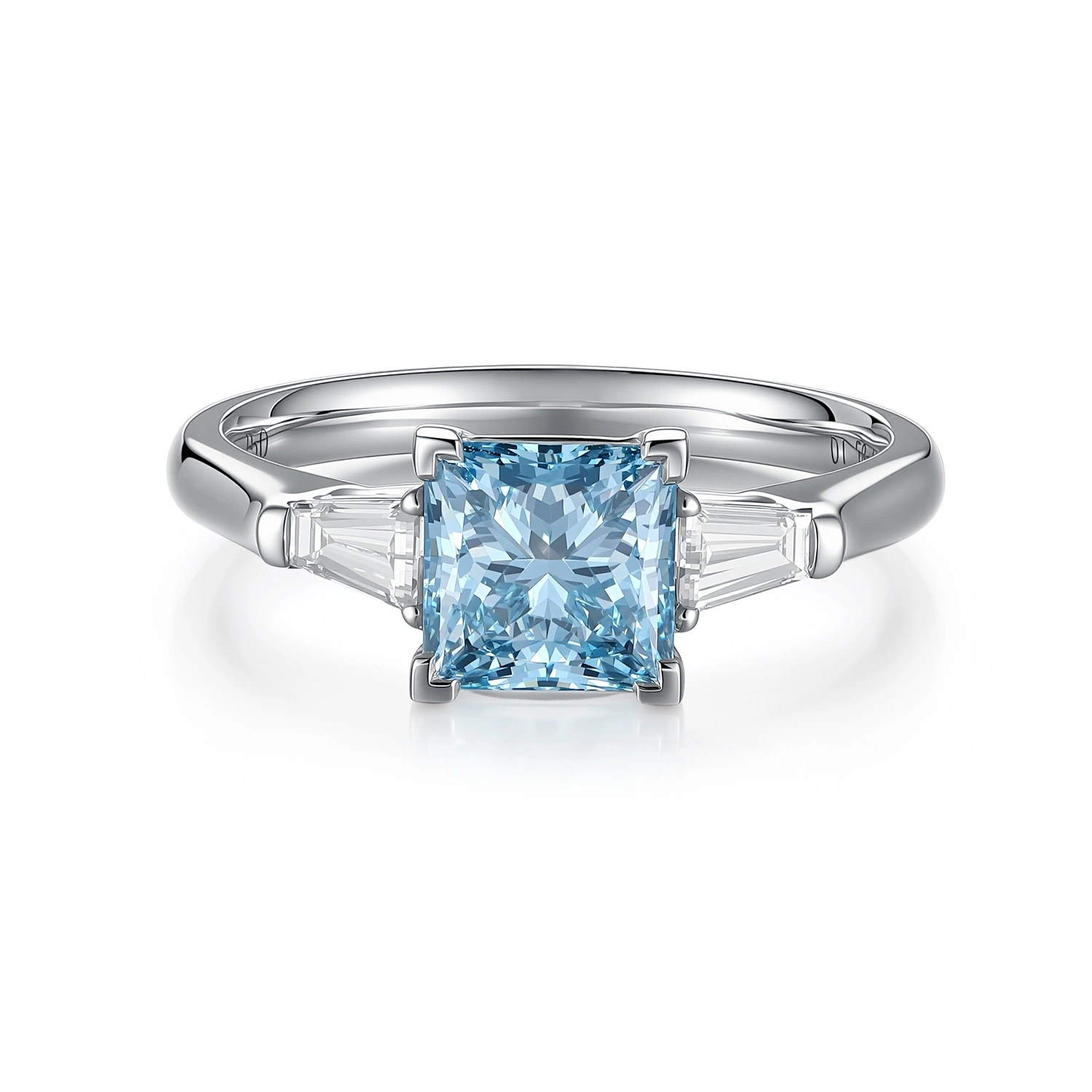 خاتم من الذهب الأبيض عيار 18 قيراطًا مرصع بماسة زرقاء فاخرة مصنّعة في المختبر، بقطع برنسيس، ودرجة نقاء VVS2. الحجر الرئيسي: 1.58 قيراط، المقاس: 6.75 أمريكي، P001L40 1