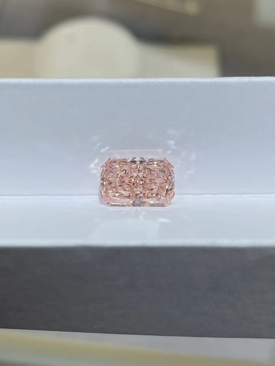Fancy Intense Pink 3.29CT Radiant VS1 Clarity Lab-Grown Diamond For Jewelry Making IGI:788610592 1