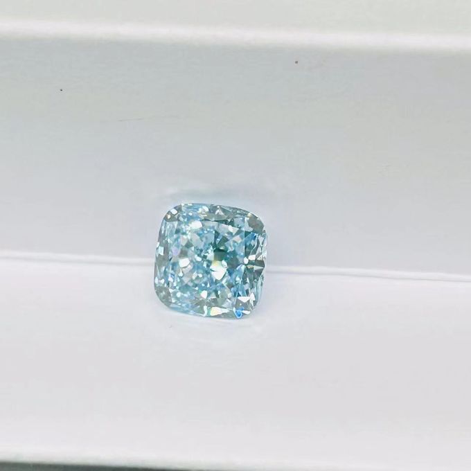 Loose CVD Lab Grown Synthetic Fancy Vivid Blue Diamond Cushion