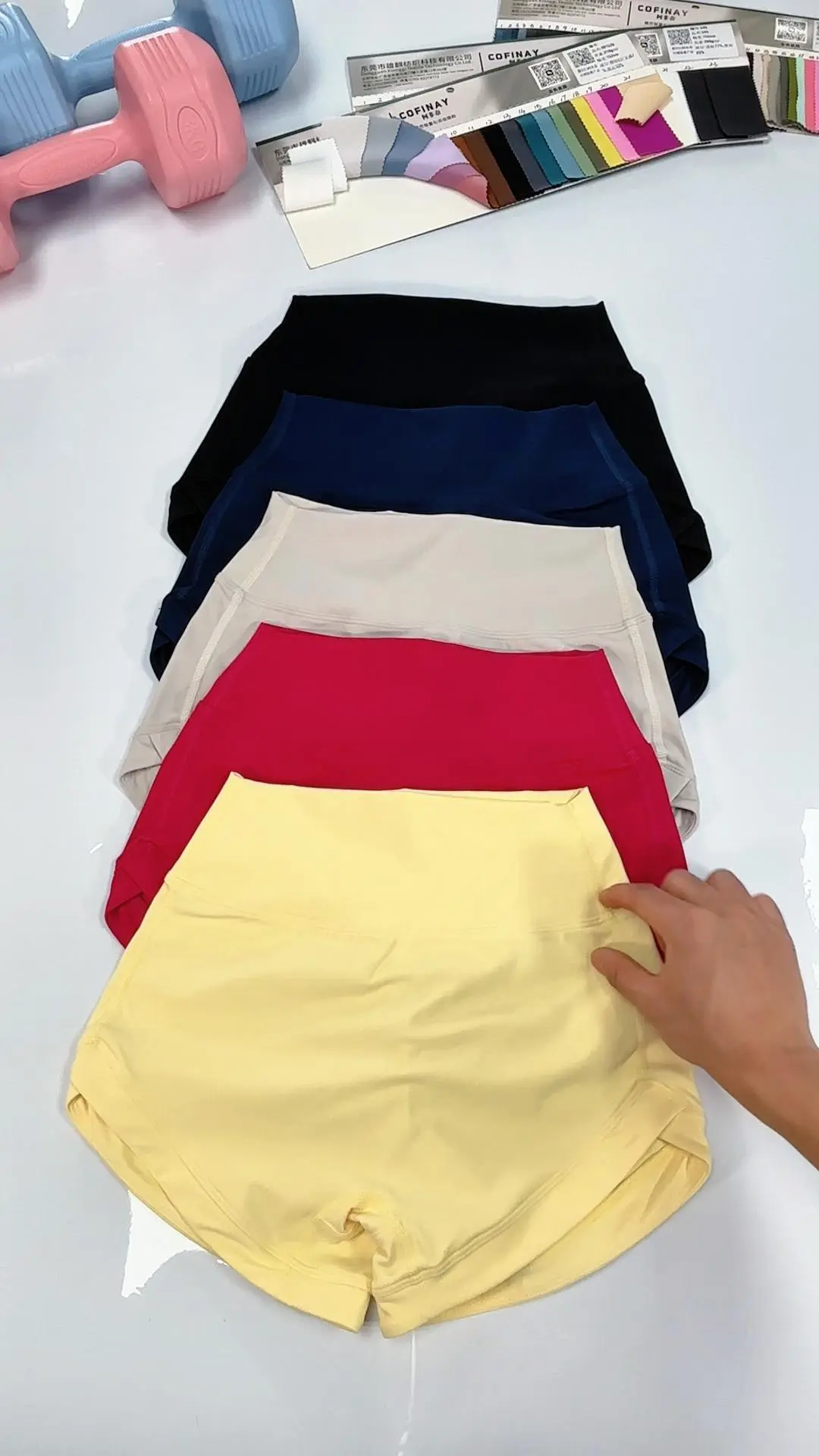 Casual Workout Training Shorts For Women Cycling Running Wear Customization MOQ 50pcs 1