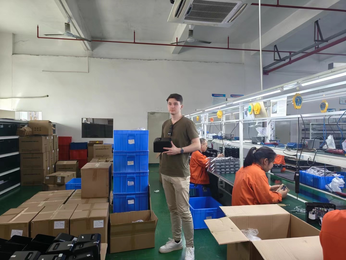 ৮০ মিমি থার্মাল প্রিন্টার সহযোগিতার পাইকারি বিষয়ে আলোচনা করতে হোইন কারখানায় আসা রবার্টের পরিবারের প্রতি আন্তরিক স্বাগত - HOIN 1