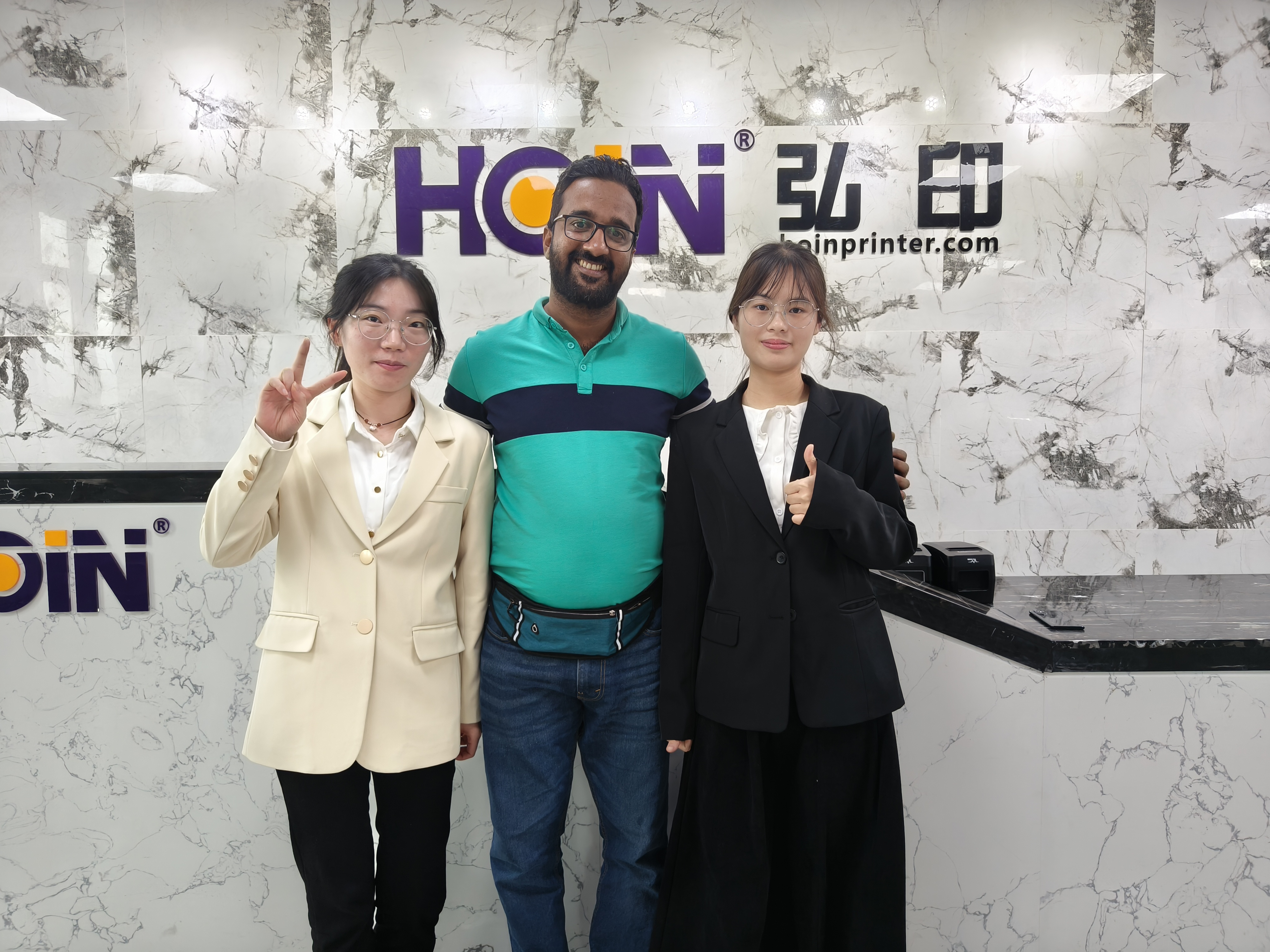 ৭ বছর পর হোইন থার্মাল প্রিন্টার কারখানায় আবার পুরনো বন্ধুর সাথে দেখা। 7