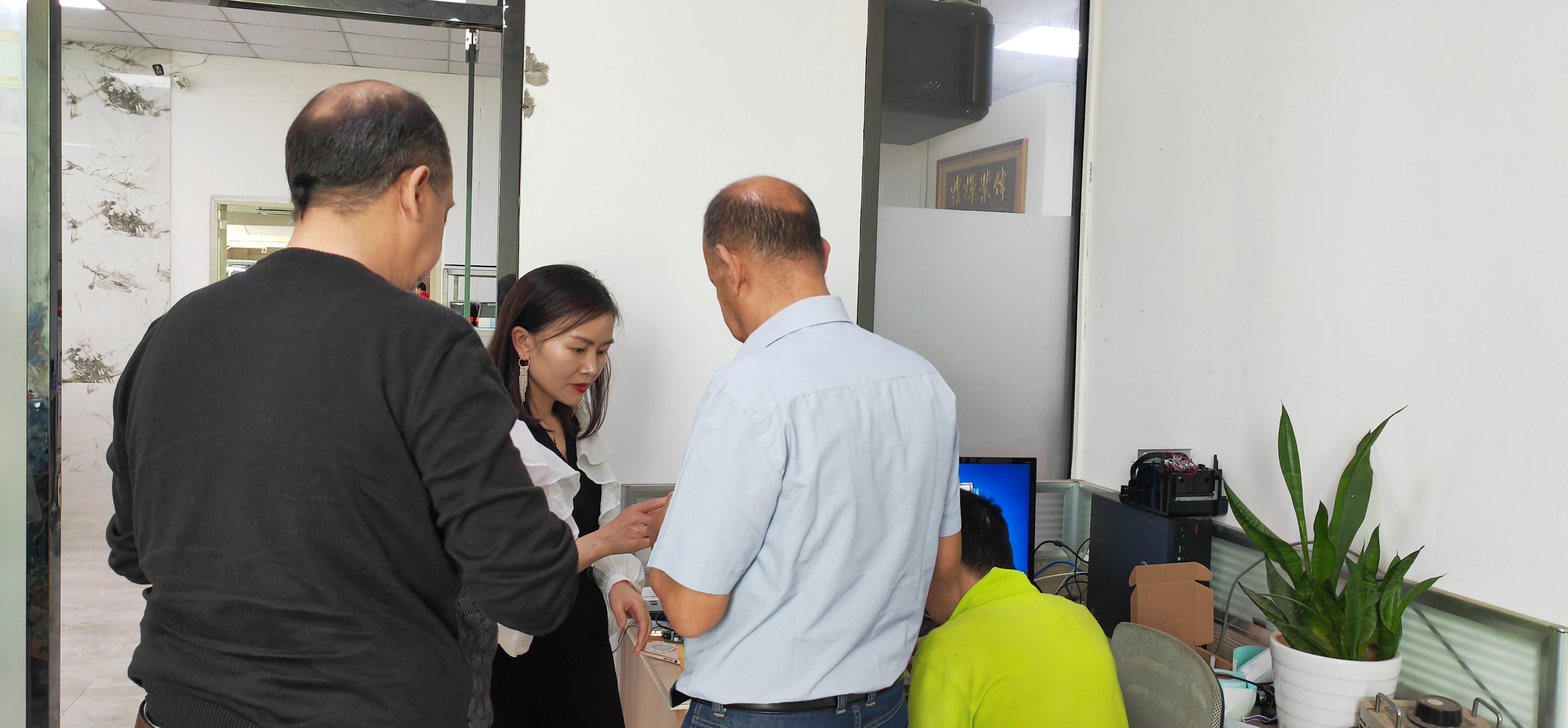 HOIN প্রিন্টার কারখানা পরিদর্শনে স্বাগতম ক্লায়েন্ট | HOIN 3